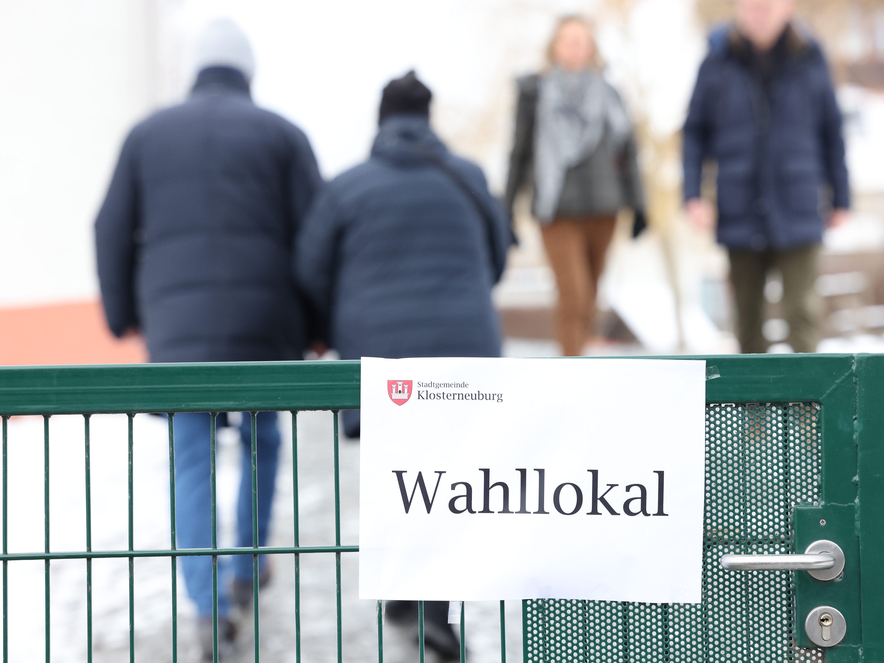 Bei den Landesregierungen sind Schwarz und Rot noch dominant.