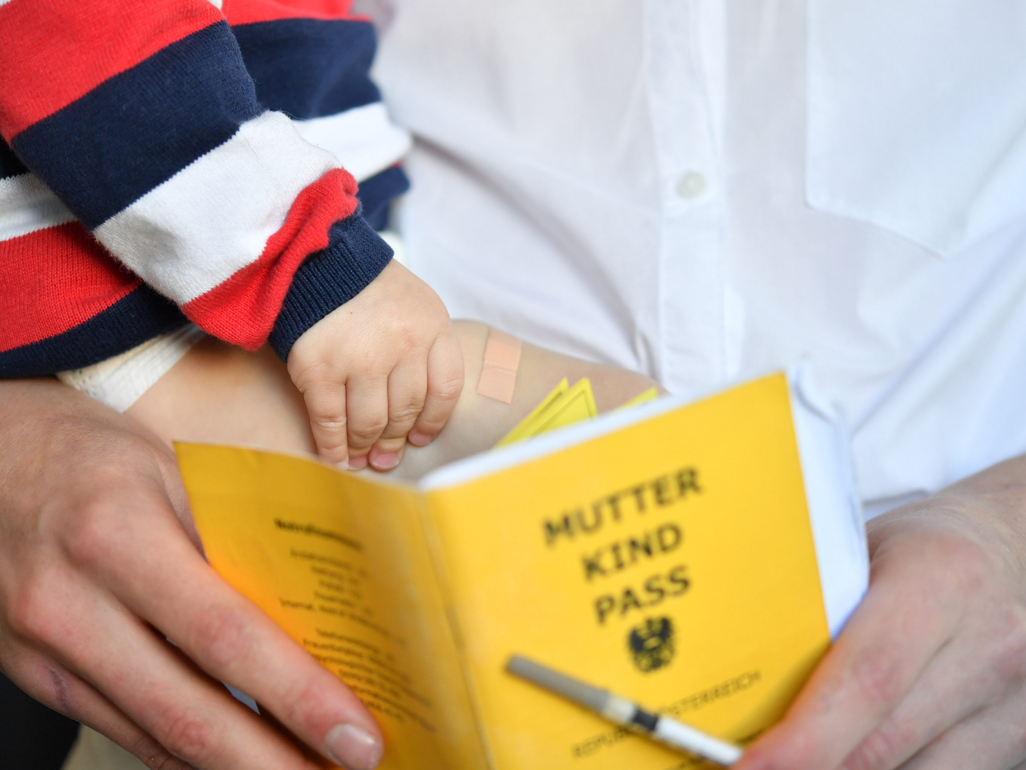 Die Untersuchungen im Eltern-Kind-Pass bleiben vorerst eine Kassenleistung.
