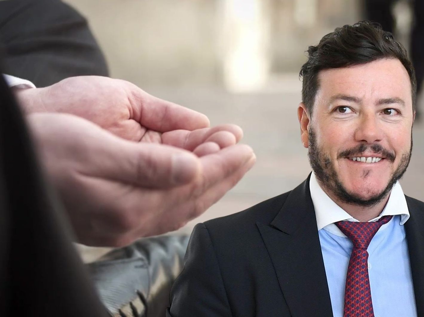 Arbeiten ohne Gehalt? Die weltfremden Pläne von Milliardär René Benko.