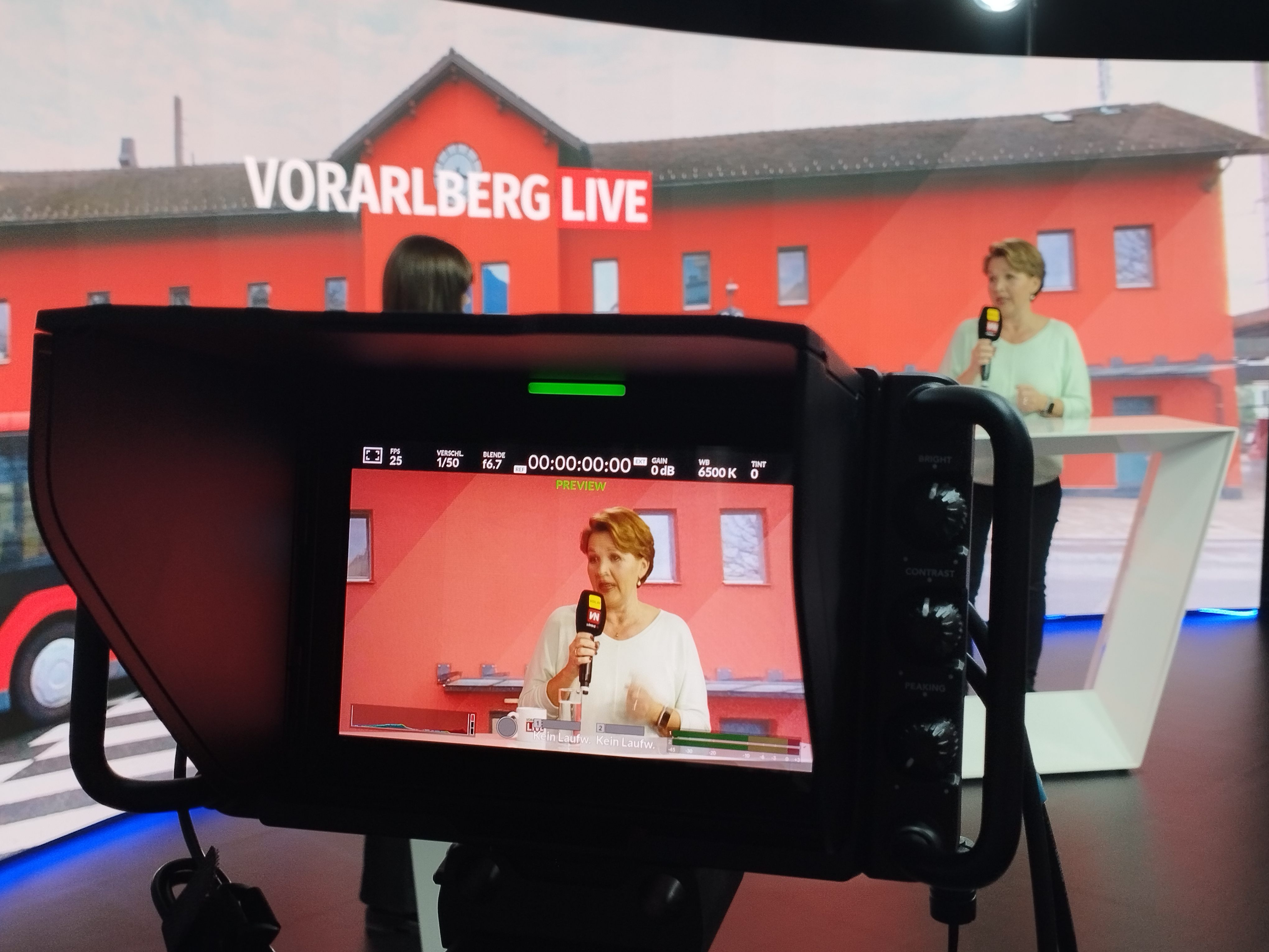 Bürgermeisterin Andrea Kaufmann sprach in "Vorarlberg LIVE" über die Situation am Bahnhof.