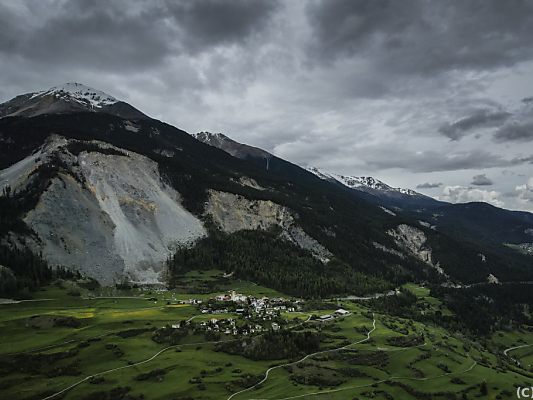 Blick auf das Dorf und den "Brienzer Rutsch"
