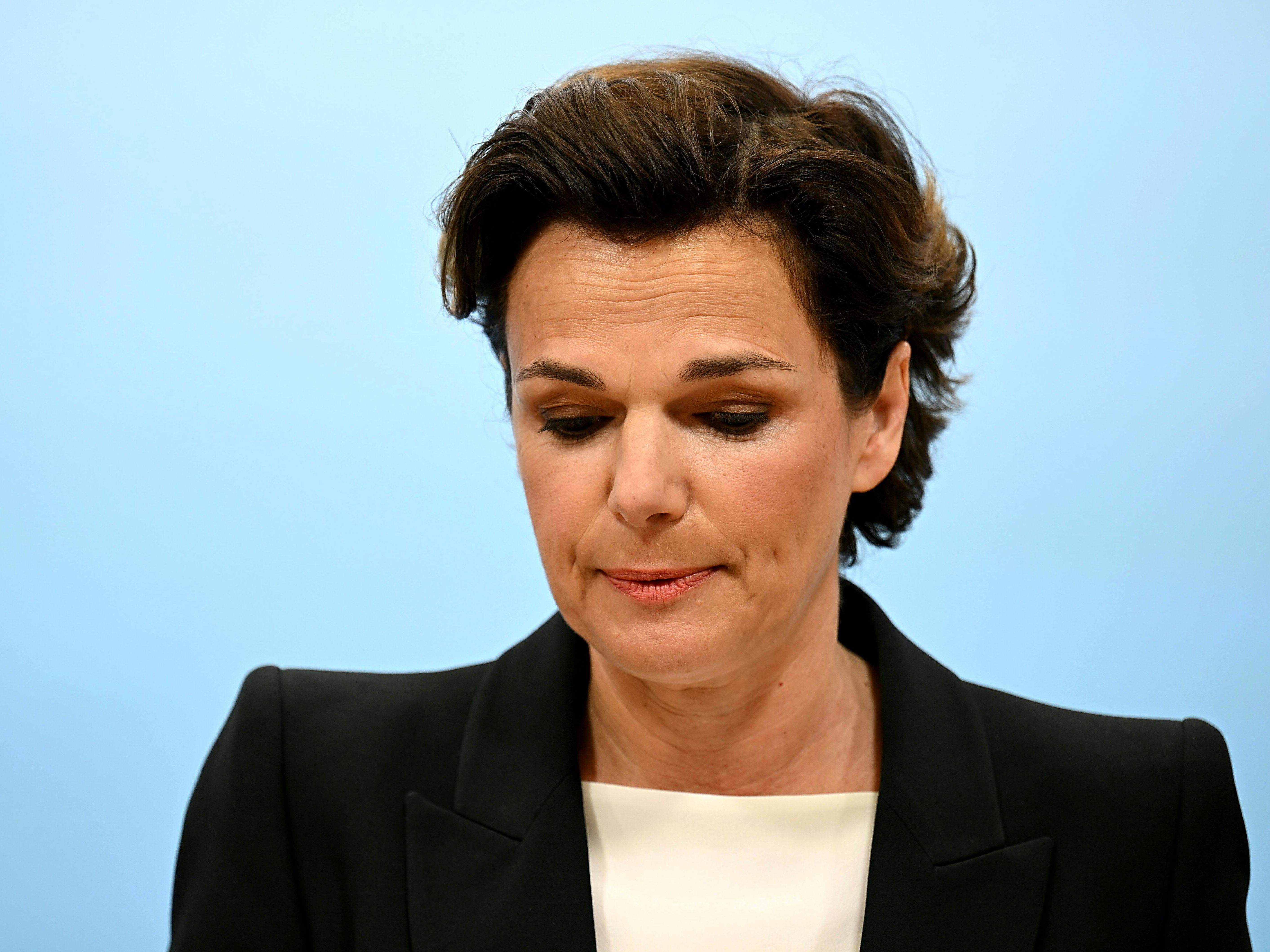 Laut einer Umfrage steigt die SPÖ in der Wählergunst durch den Wechsel des Parteivorsitzes.