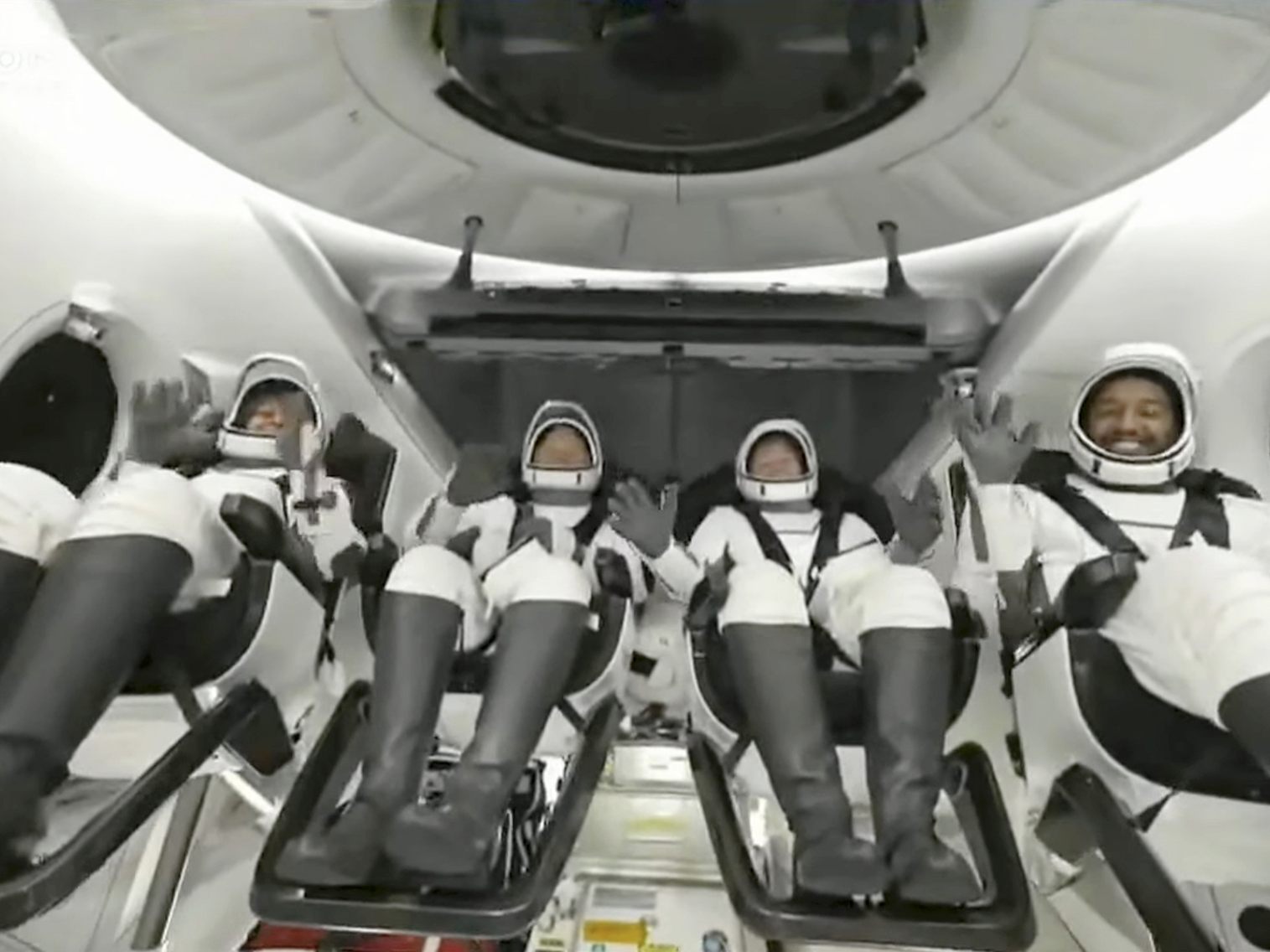 Nach zehn Tagen im All ist die SpaceX-Crew wieder auf der Erde gelandet.