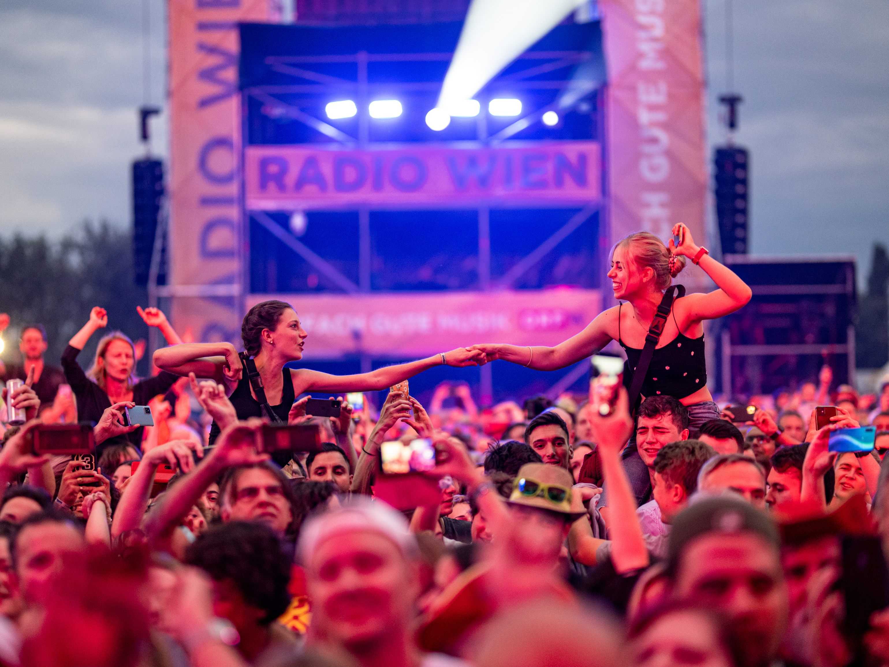 Wir haben alle Bilder vom Wiener Donauinselfest.