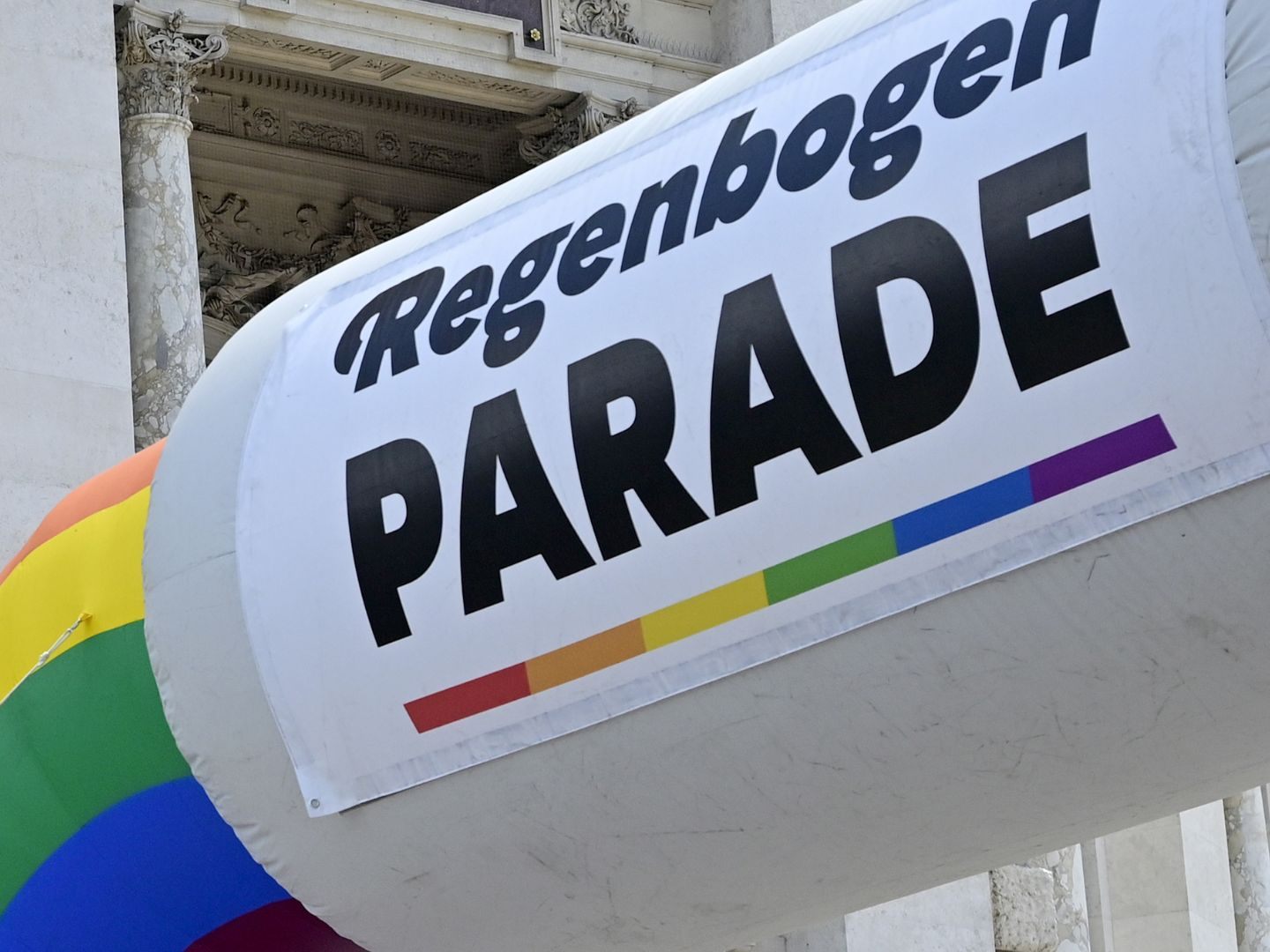 Das Wochenende bringt in Wien die Regenbogenparade.
