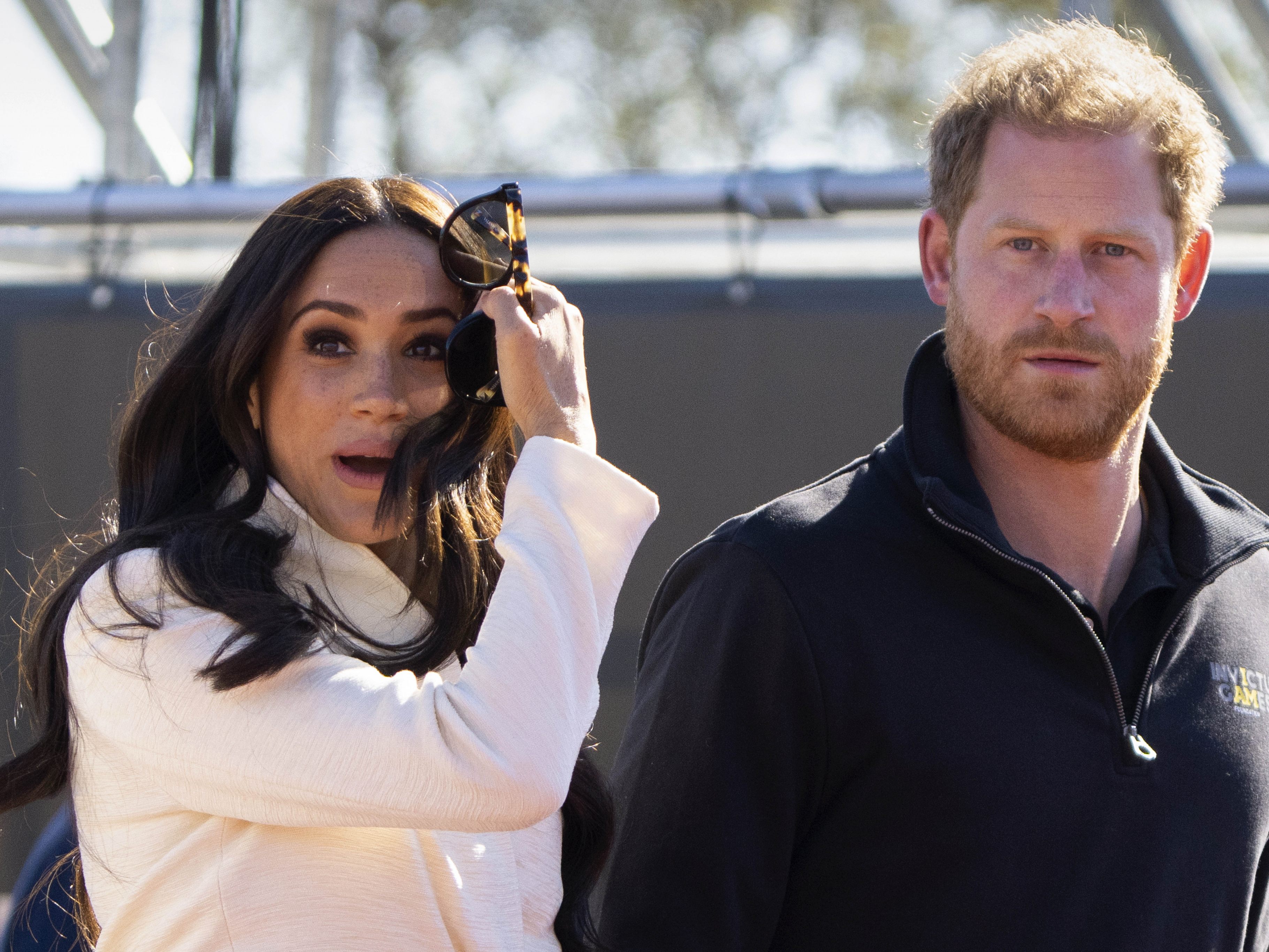 Spotify hat den Vertrag von Harry und Meghan aufgelöst und nennt sie "verdammte Abzocker".