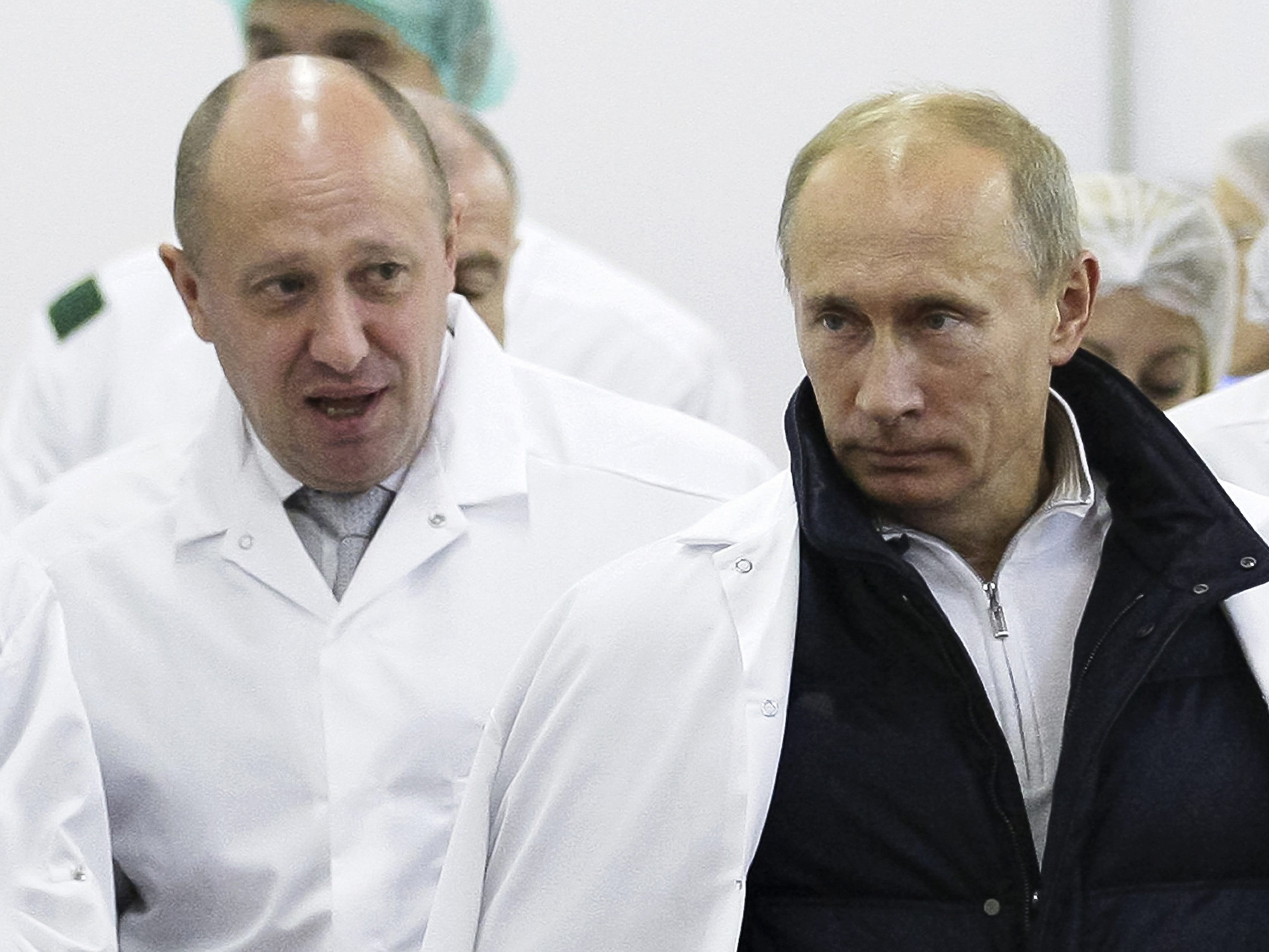 Ein Foto aus der Zeit als Prigoschin noch ein Vertrauter Putins war.
