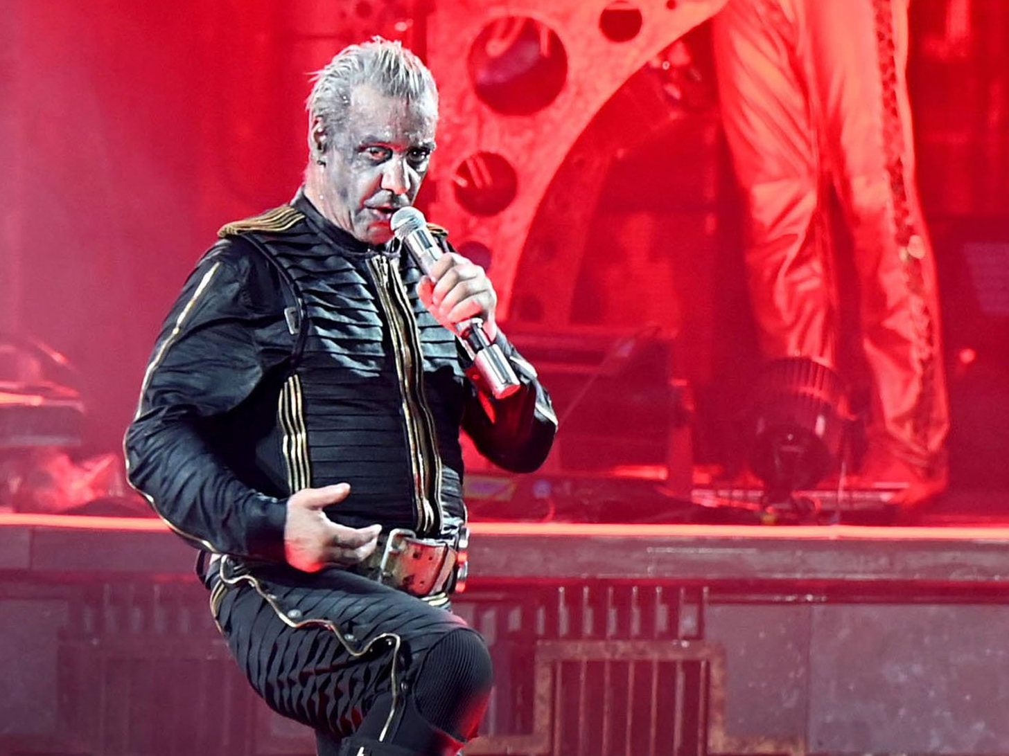 Rammstein-Sänger Lindemann: "Wir hassen Rassismus und Antisemitismus"