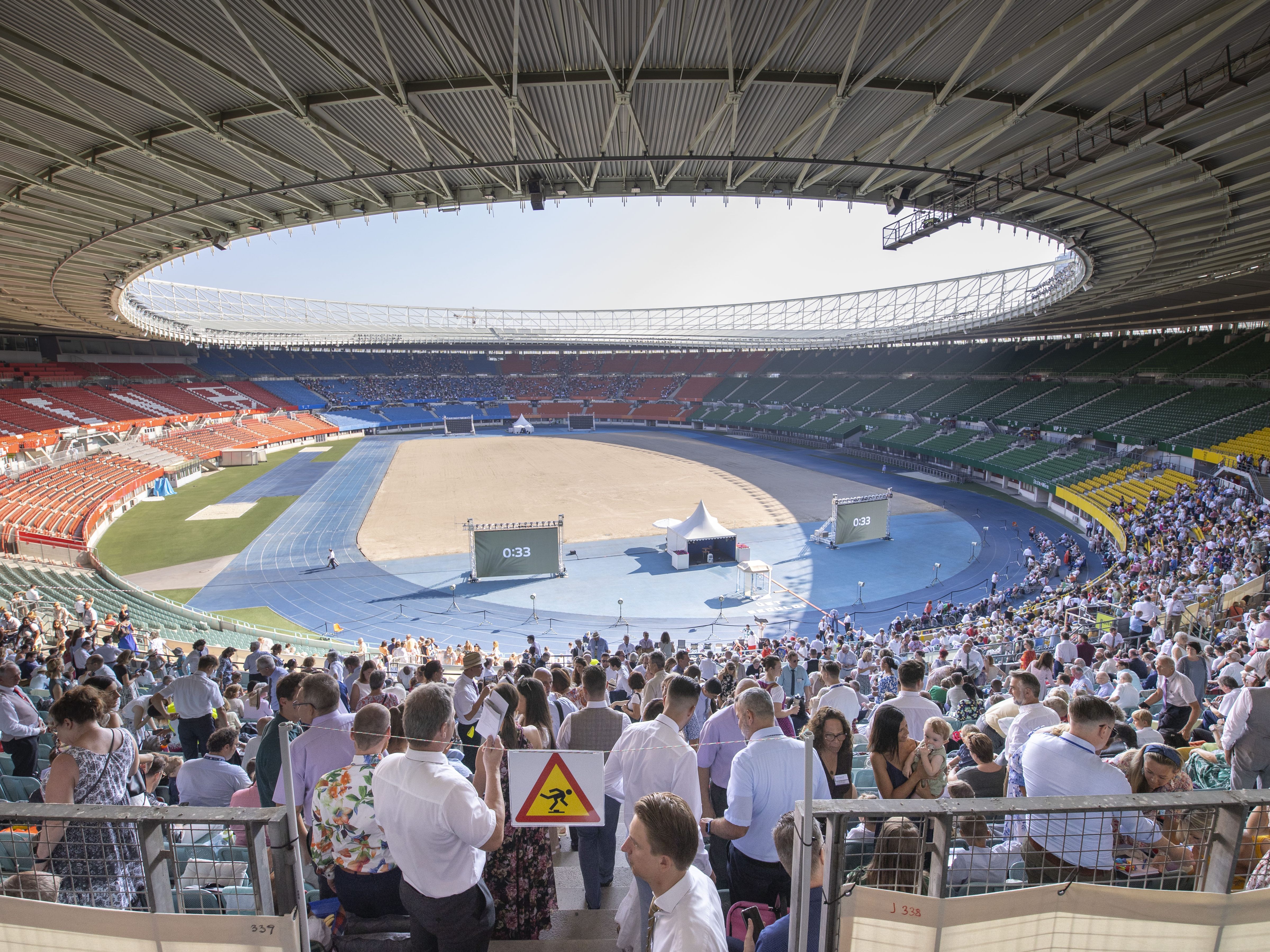 Der Zeugen-Jehovas-Kongress im Wiener Ernst-Happel-Stadion wurde ohne Zwischenfälle beendet.