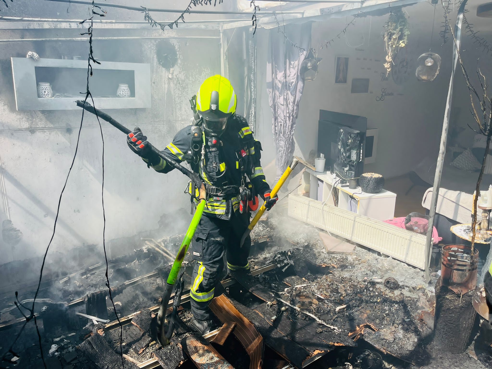 Der Sachschaden in der Wohnung ist beträchtlich