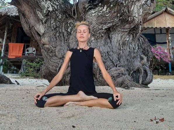 Die #rawvegan-Influencerin Zhanna Samsonova ist im Alter von nur 39 Jahren gestorben.