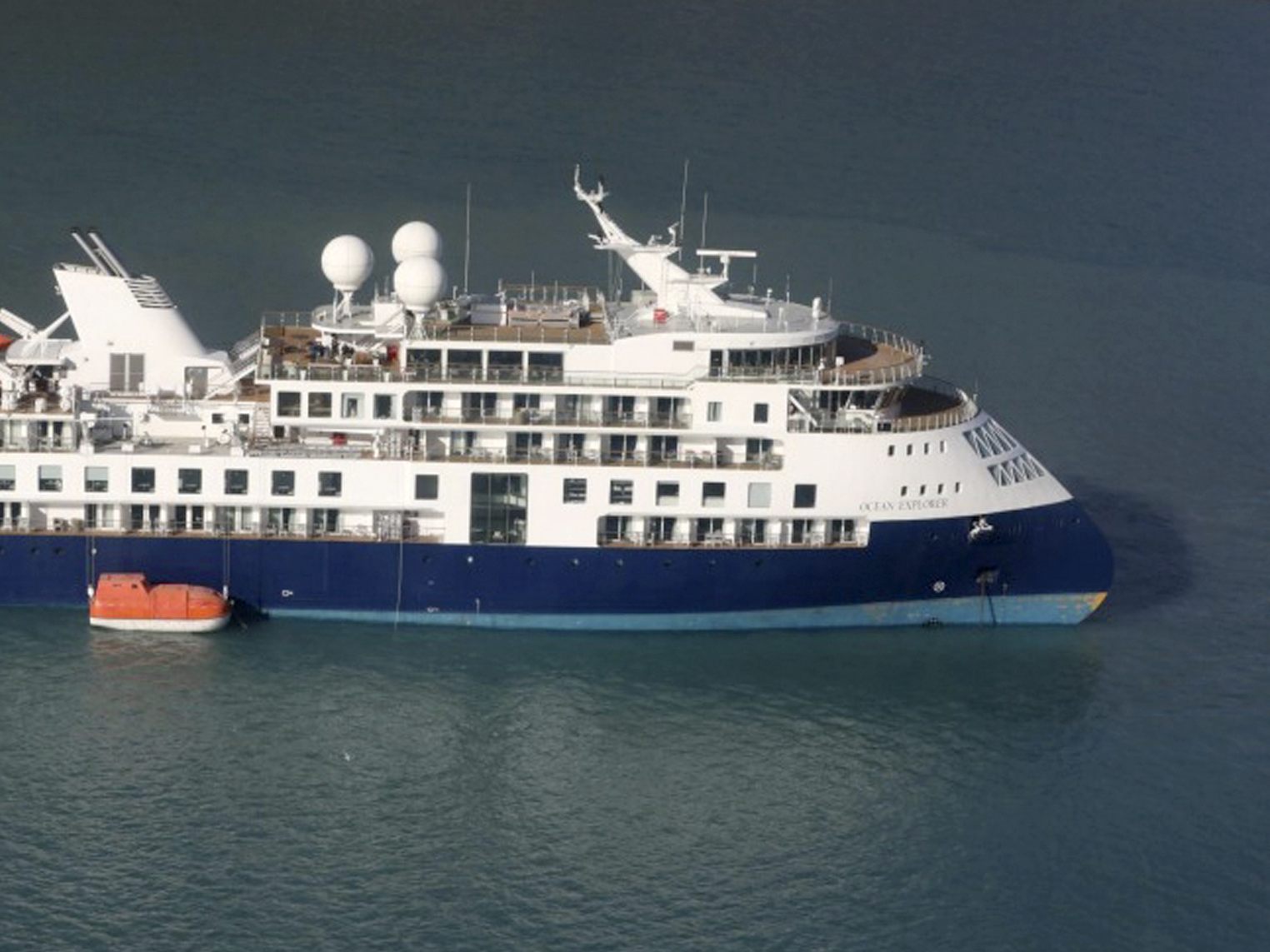 "Ocean Explorer" steckt fest.
