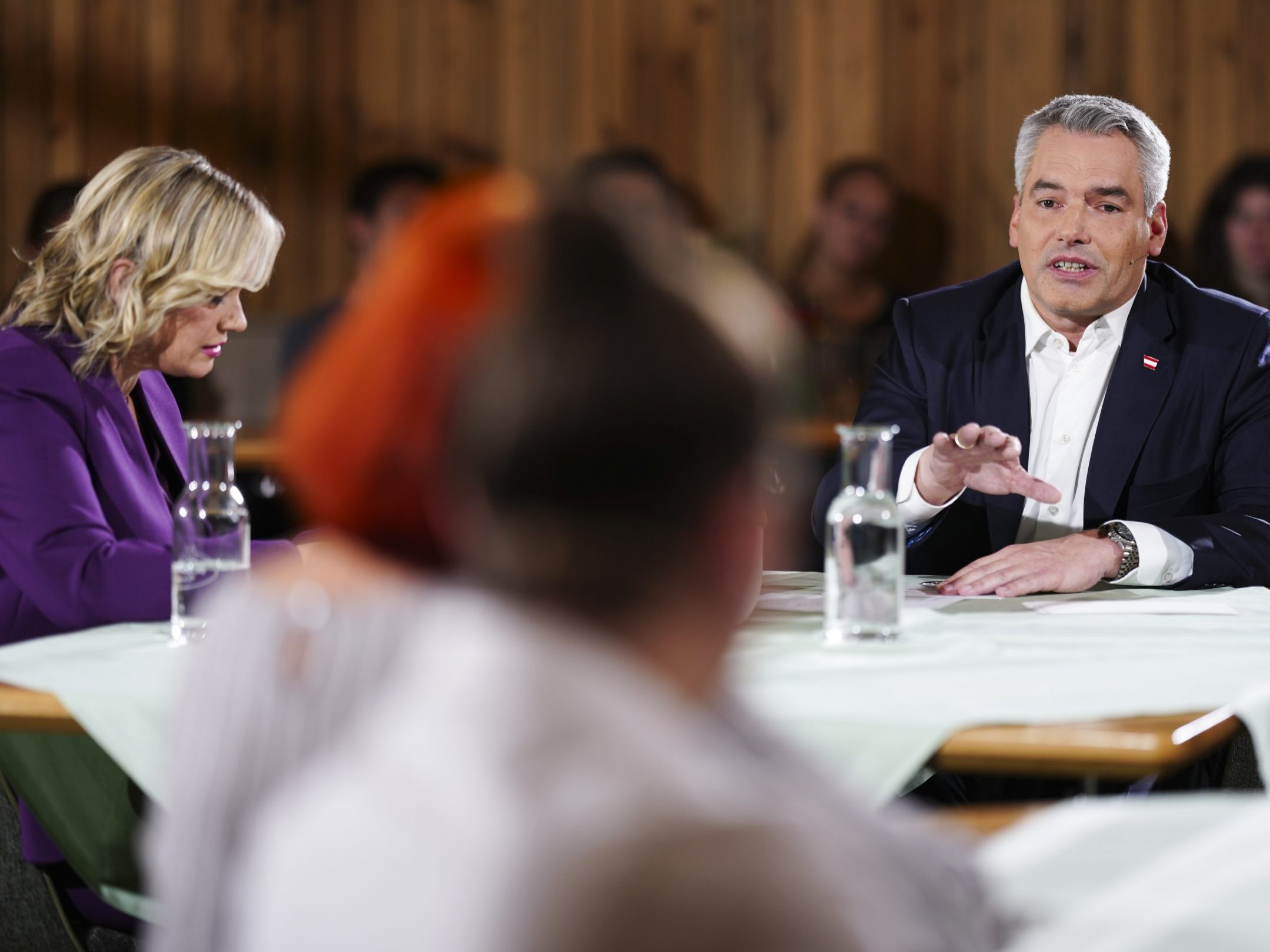 Nehammer: "Burger-Sager" war Thema im "Bürgerforum".