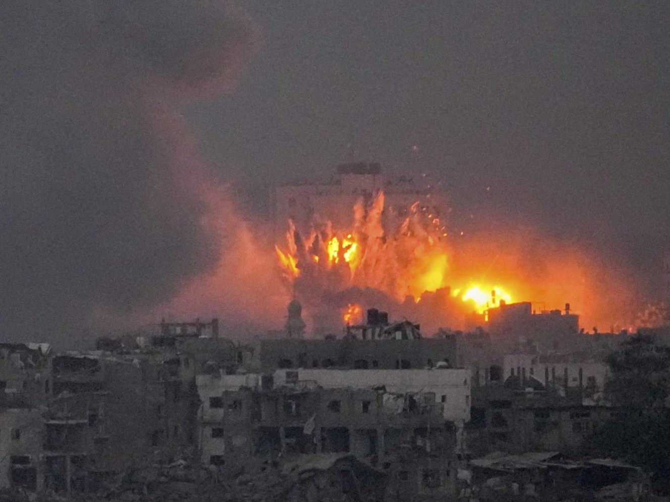 Tausende Verletzte durch Unruhen in Israel.