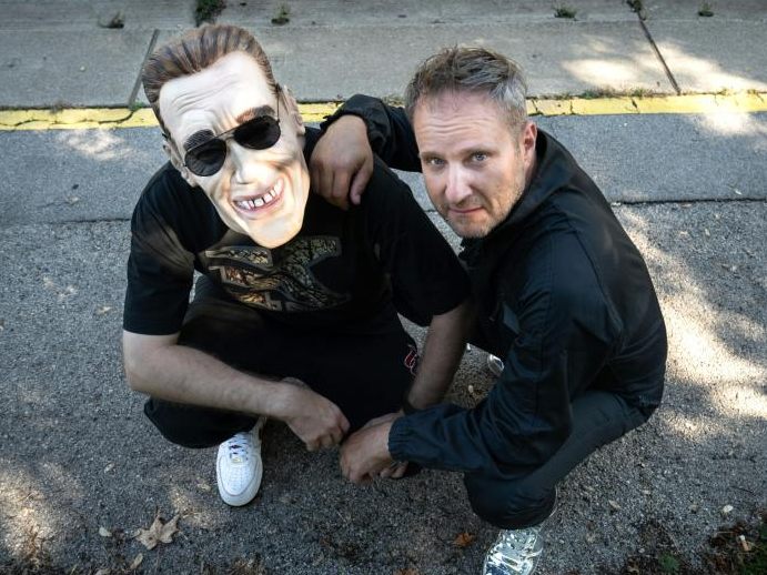 Das Musiker-Duo Kurt Razelli und Matthias Strolz.