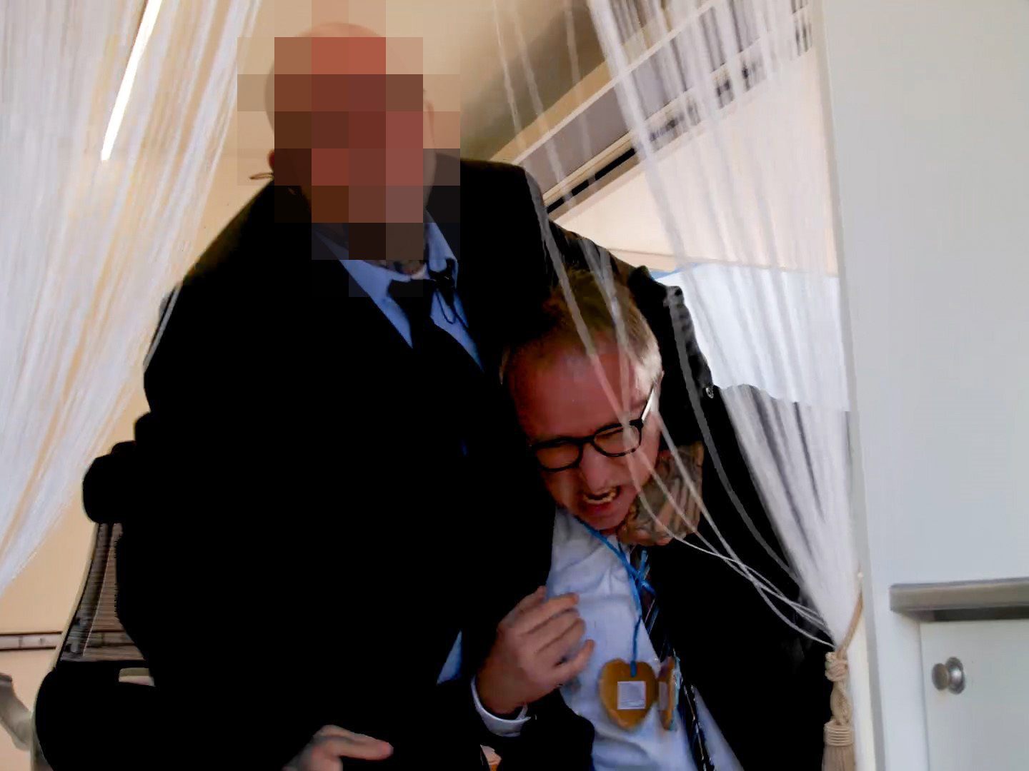 ORF verurteilt aggressives Verhalten gegen Peter Klien", Im Zuge von Dreharbeiten zur aktuellen Ausgabe der ORF-Satiresendung "Gute Nacht Österreich"