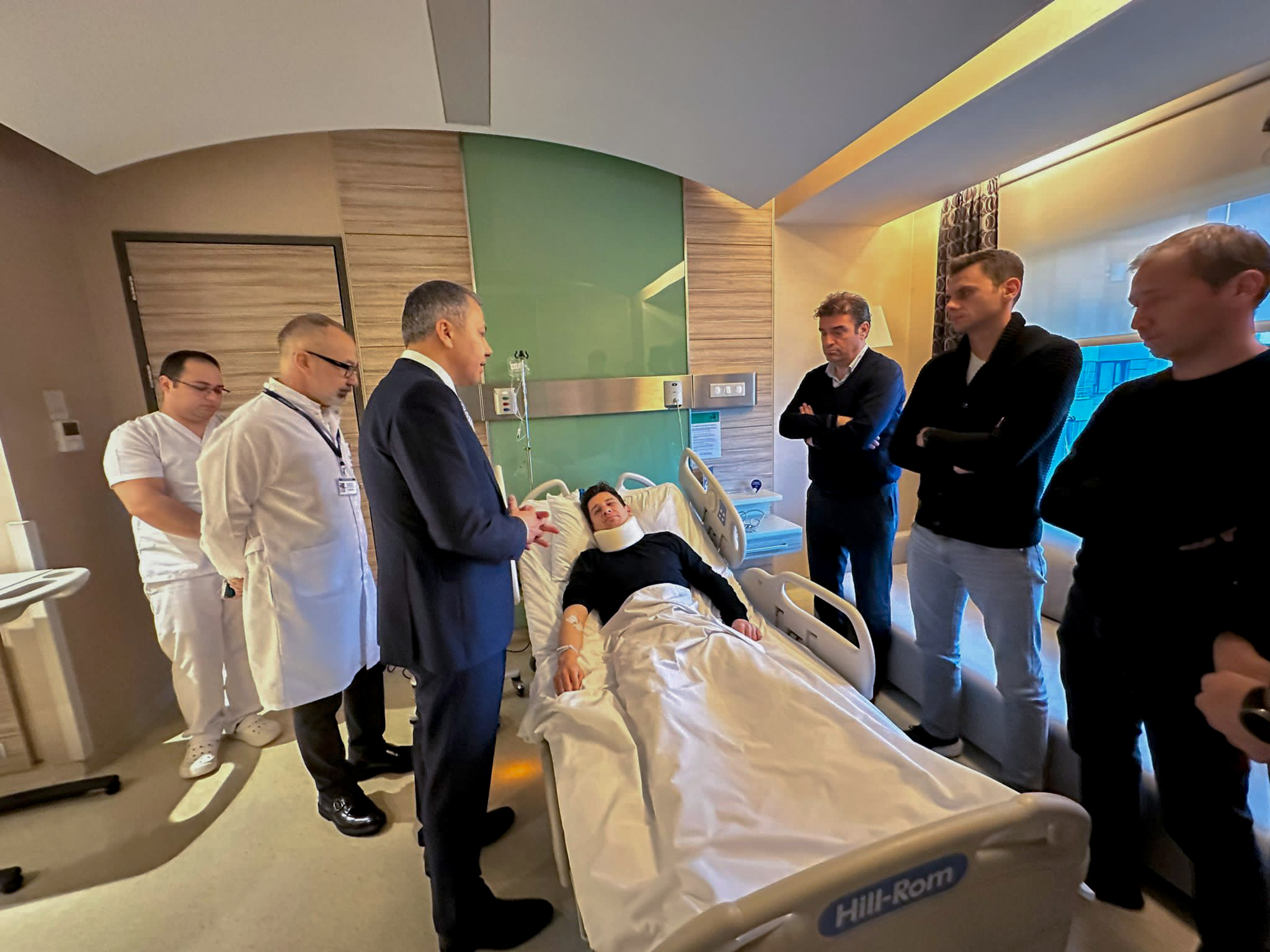 Halil Umut Meler im Krankenaus: Besuch vom türkischen Innenminister.