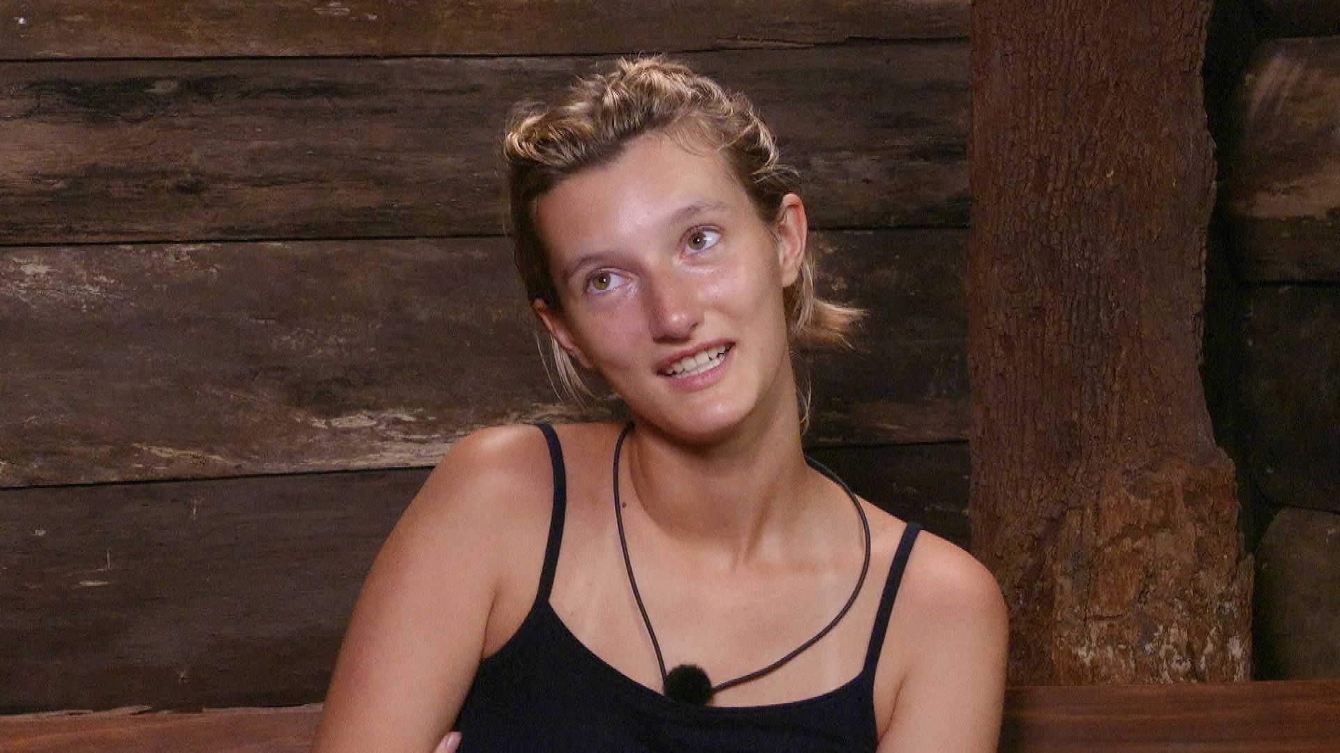 Tag 5 im Camp. Anya Elsner ist mit "ihrem" David zur Nachrwache eingeteilt. Ich hoffe, dass wir ein bisschen quatschen können. Das schönste, was passieren könnte wäre, wenn  er sagt, Anya du bist meine Traumfrau, ich möchte dich kennenlernen!.