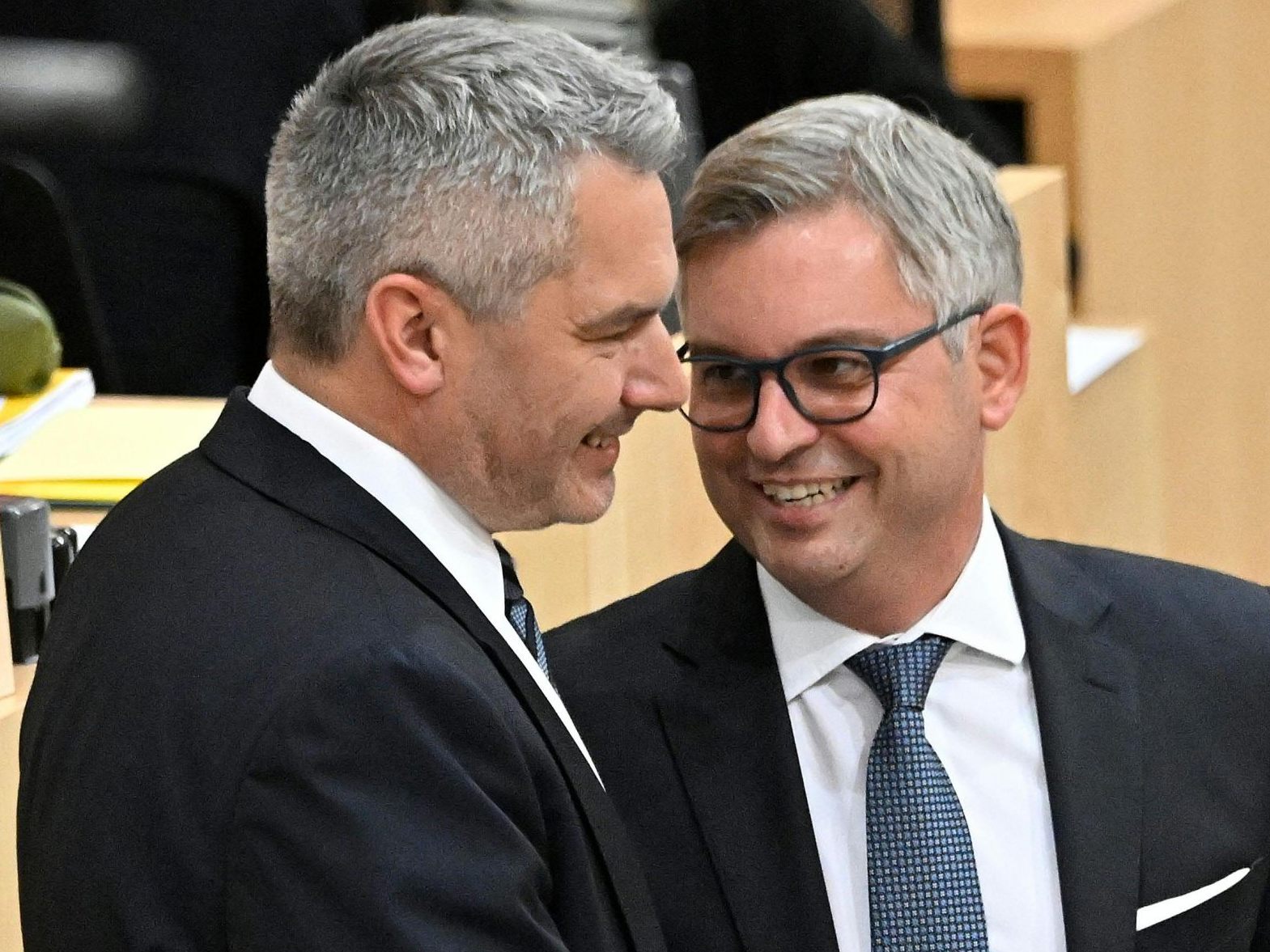 Laut jüngstem APA/OGM-Vertrauensindex ist Brunner beliebter als sein Parteichef.