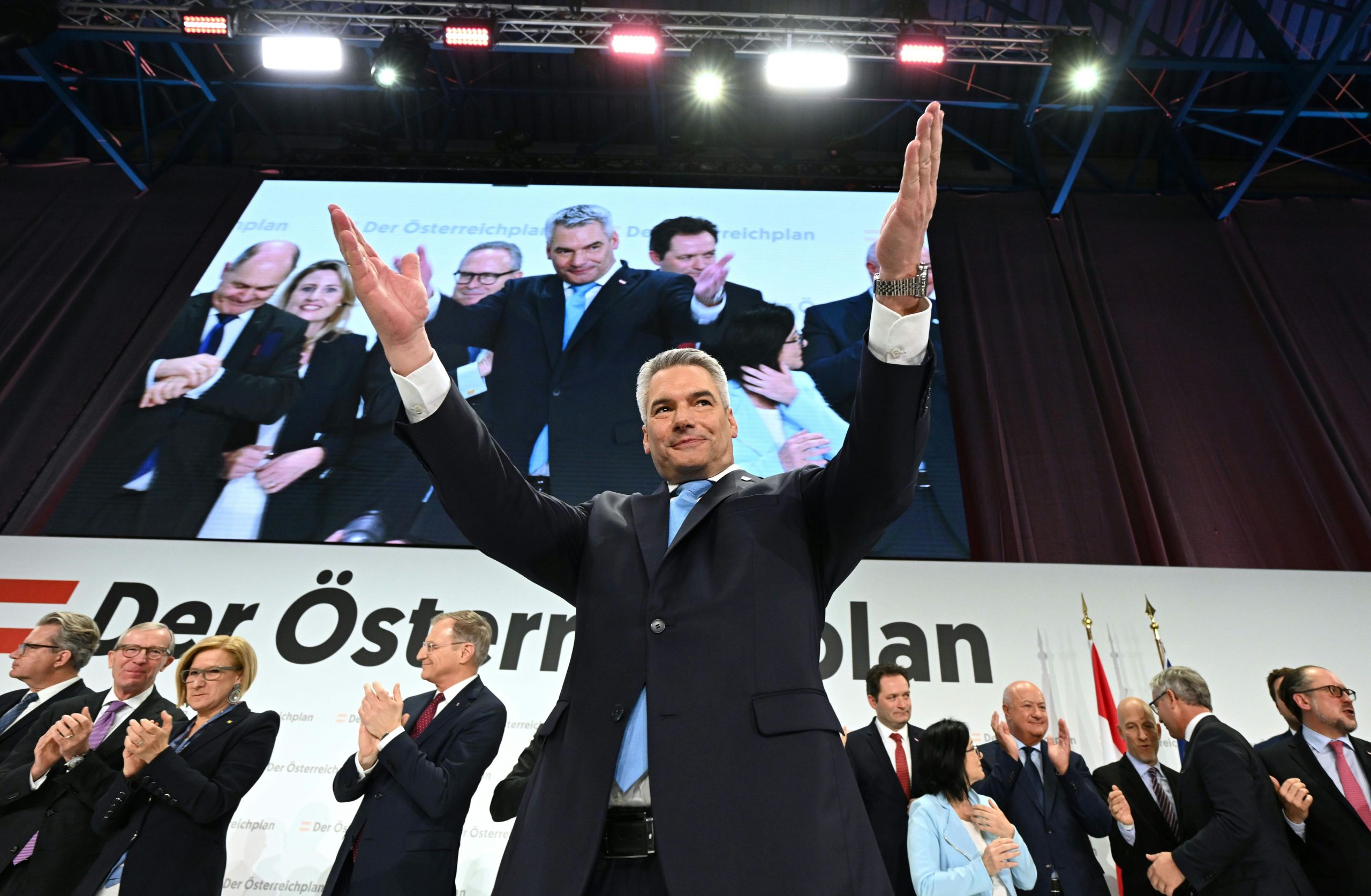 Karl Nehammer präsentiert den Österreichplan  