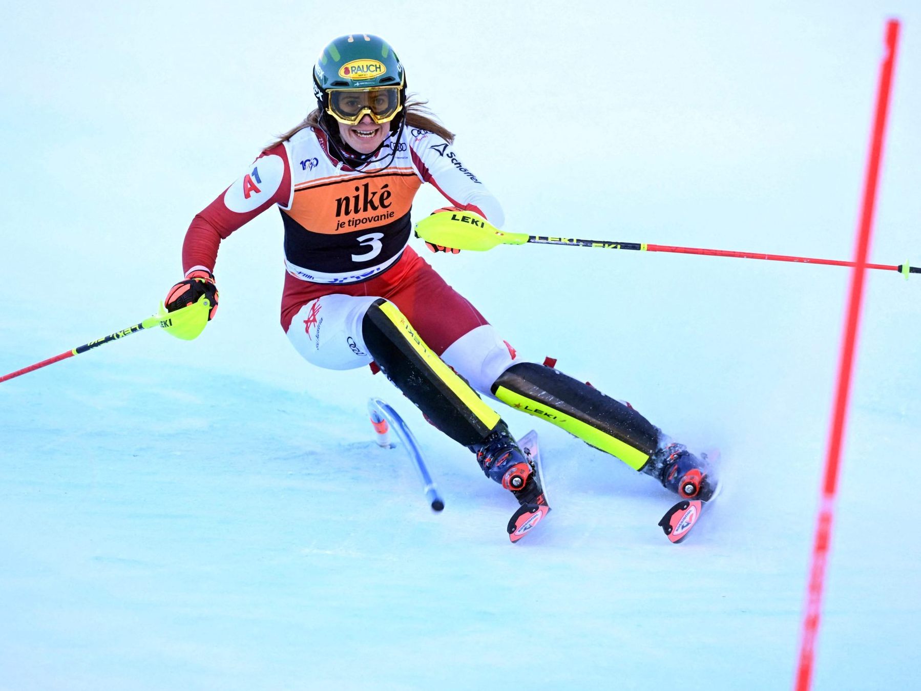 Katharina Liensberger geht mit Startnummer 2 in den Slalom in Soldeu.