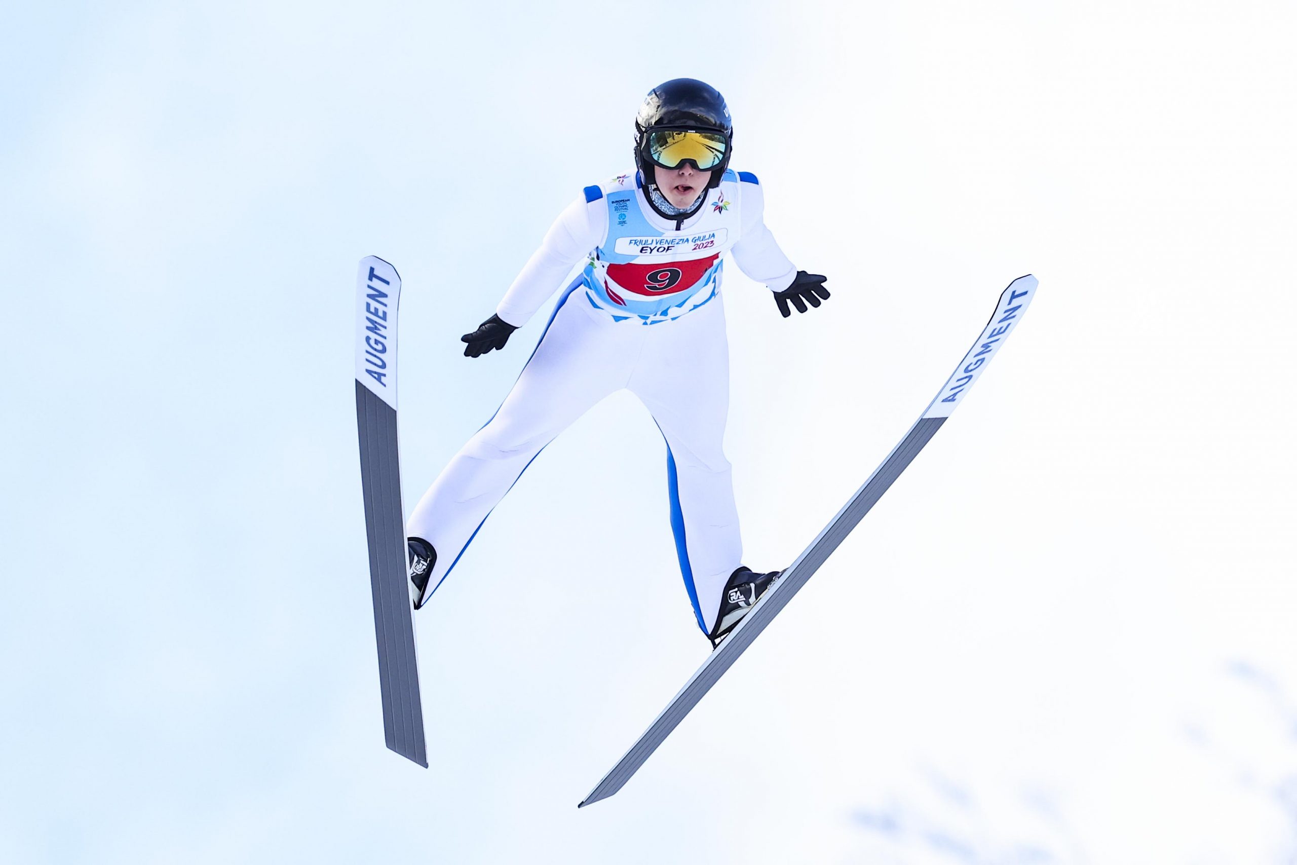 Europäisches Olympisches Jugendfestival Friaul-Julisch Venetien Skispringen, Mannschaft Jungen. Das Bild zeigt Johannes Poelz