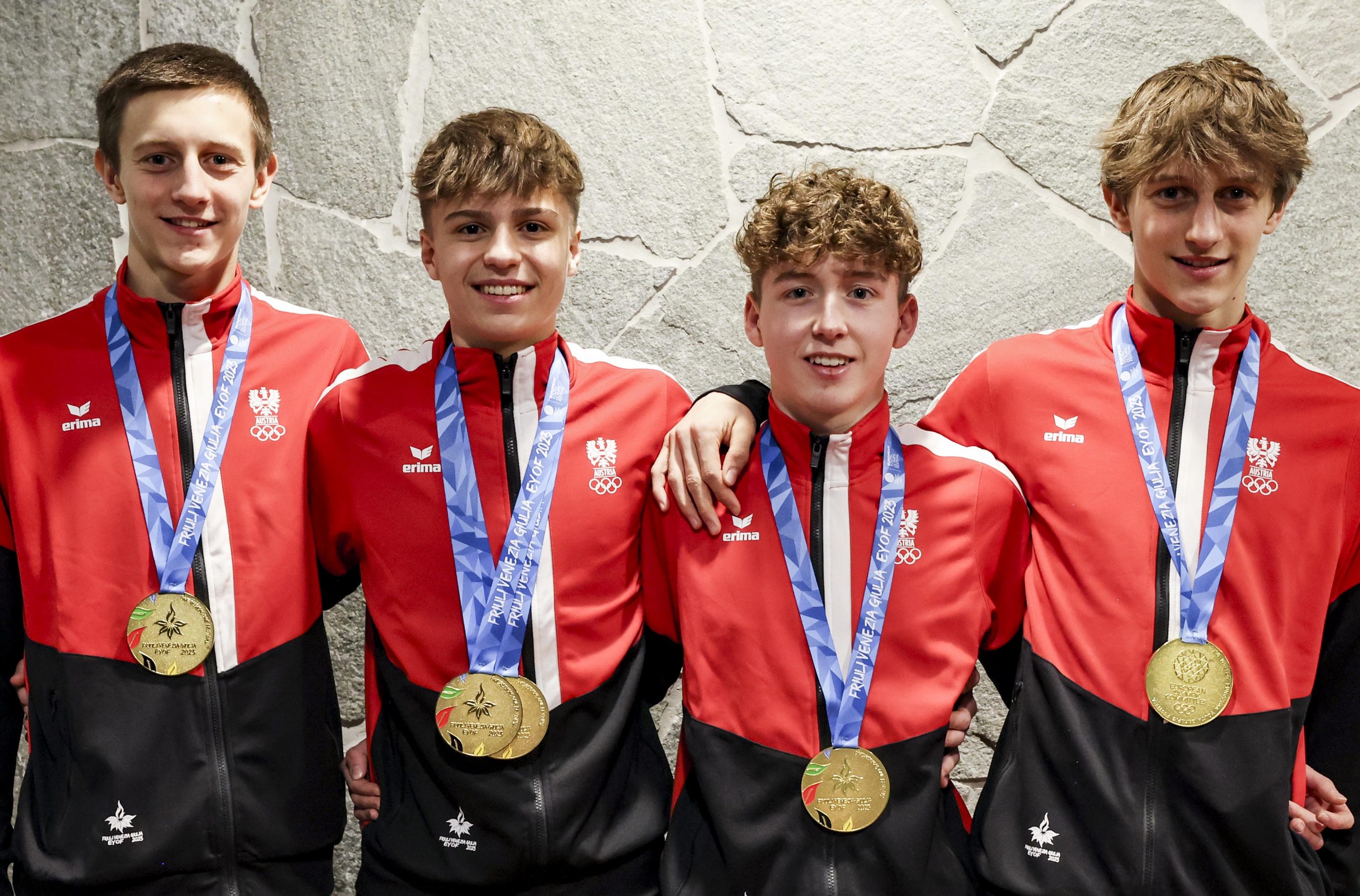 Medaillenfeier, Skispringen: Simon Steinberger, Stephan Embacher, Johannes Pölz und Jakob Steinberger