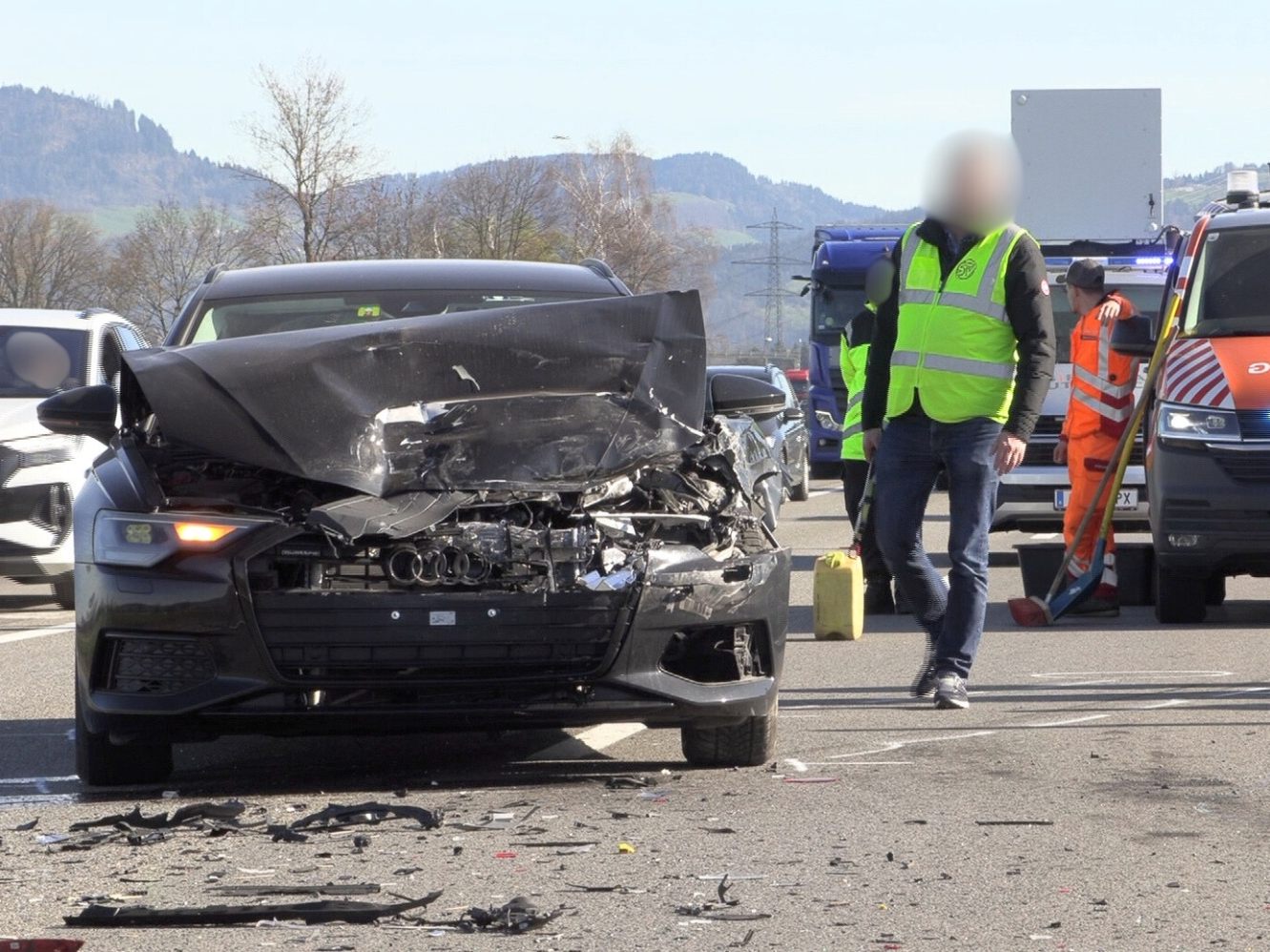 Der Unfall sorgte für massive Verkehrsbehinderungen auf der A14.
