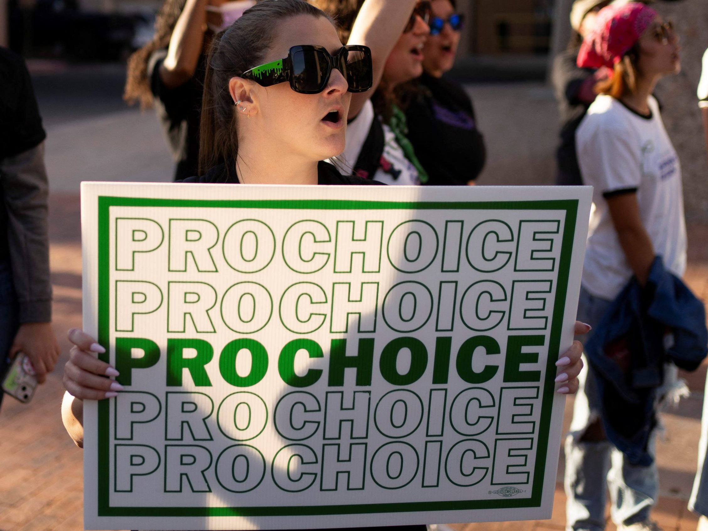 Eine Demonstration von Frauen nach dem Beschluss in Arizona.
