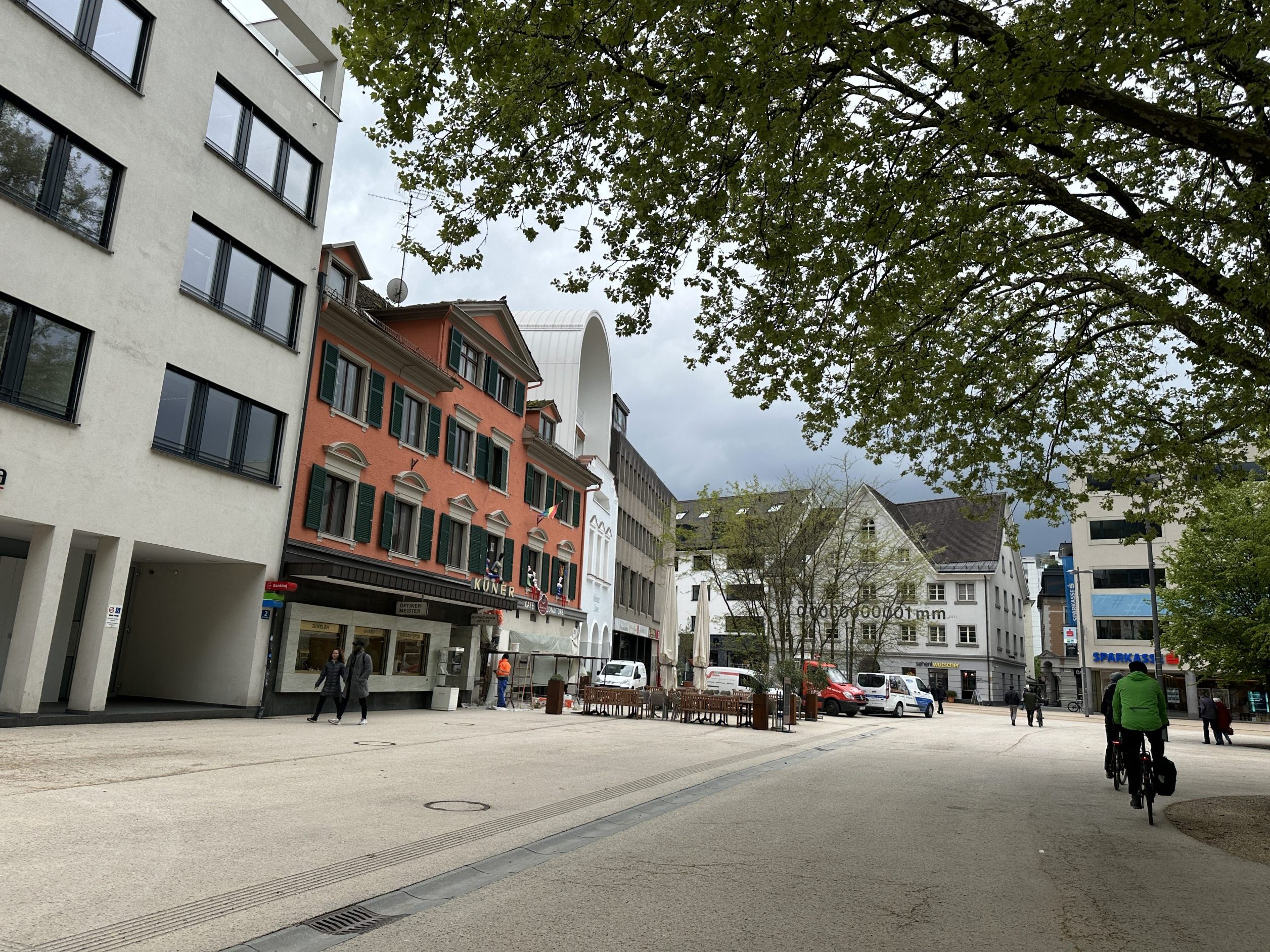 Ein Traditionsgeschäft am Kornmarktplatz steht zum Verkauf.