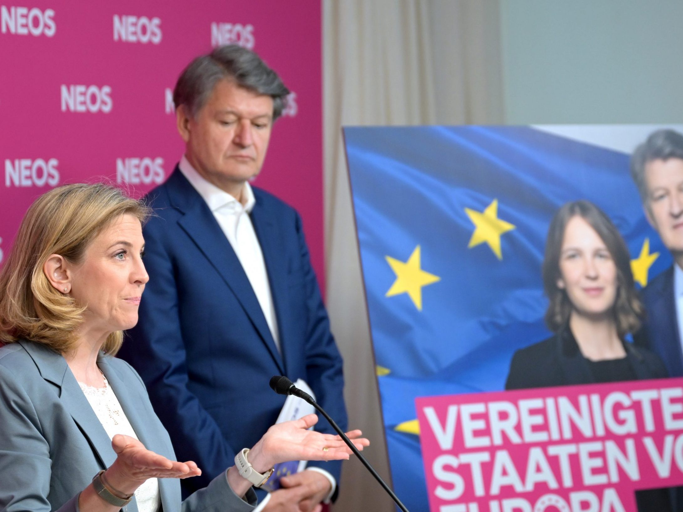 Die NEOS haben am Donnerstag eine Pressekonferenz gegeben.