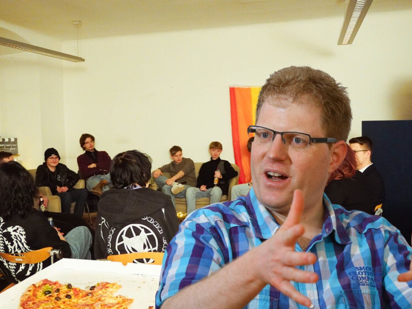 Fabian Jochum lädt zur freien Diskussion ein