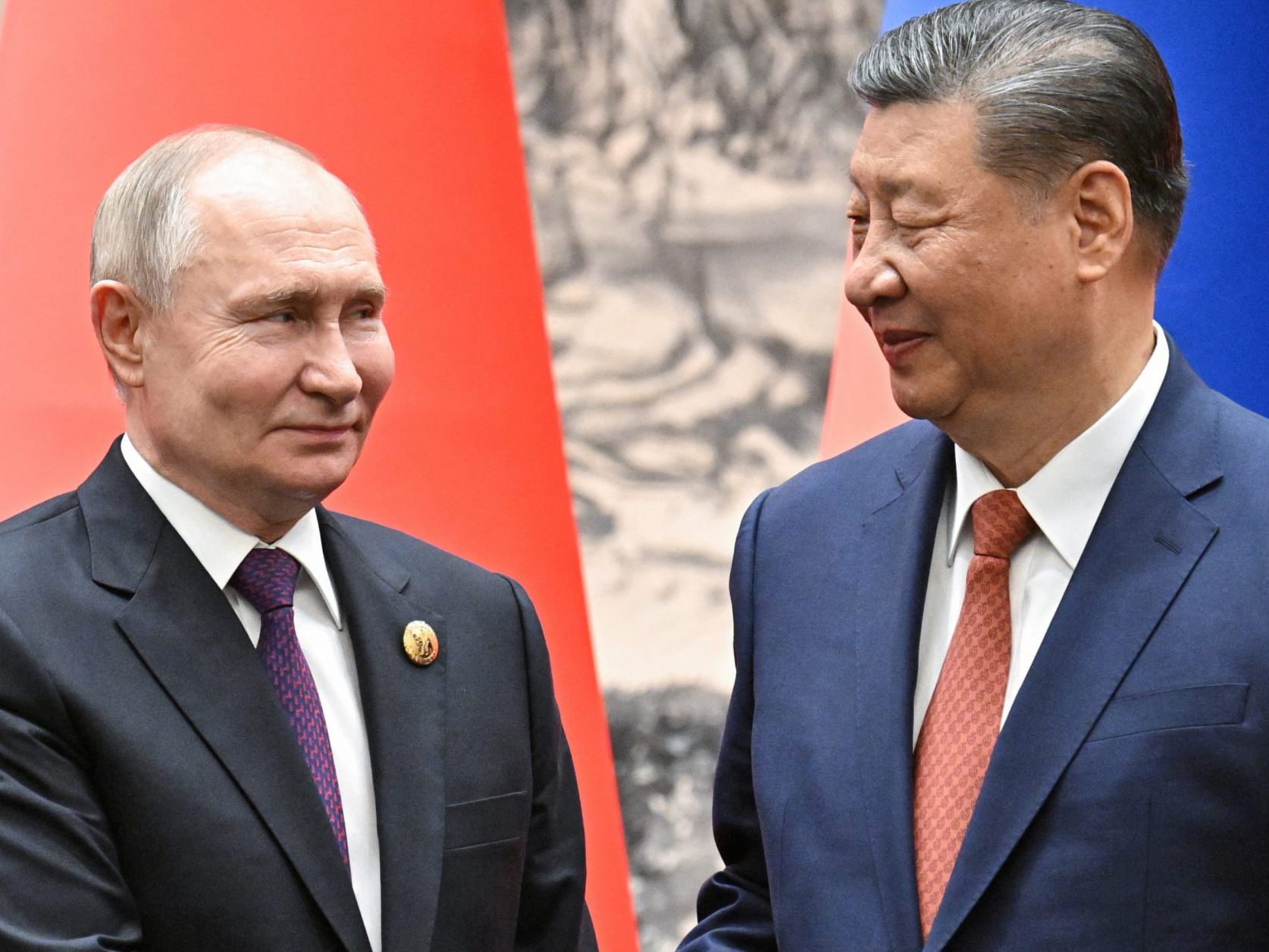 Putin besucht Xi in Peking.