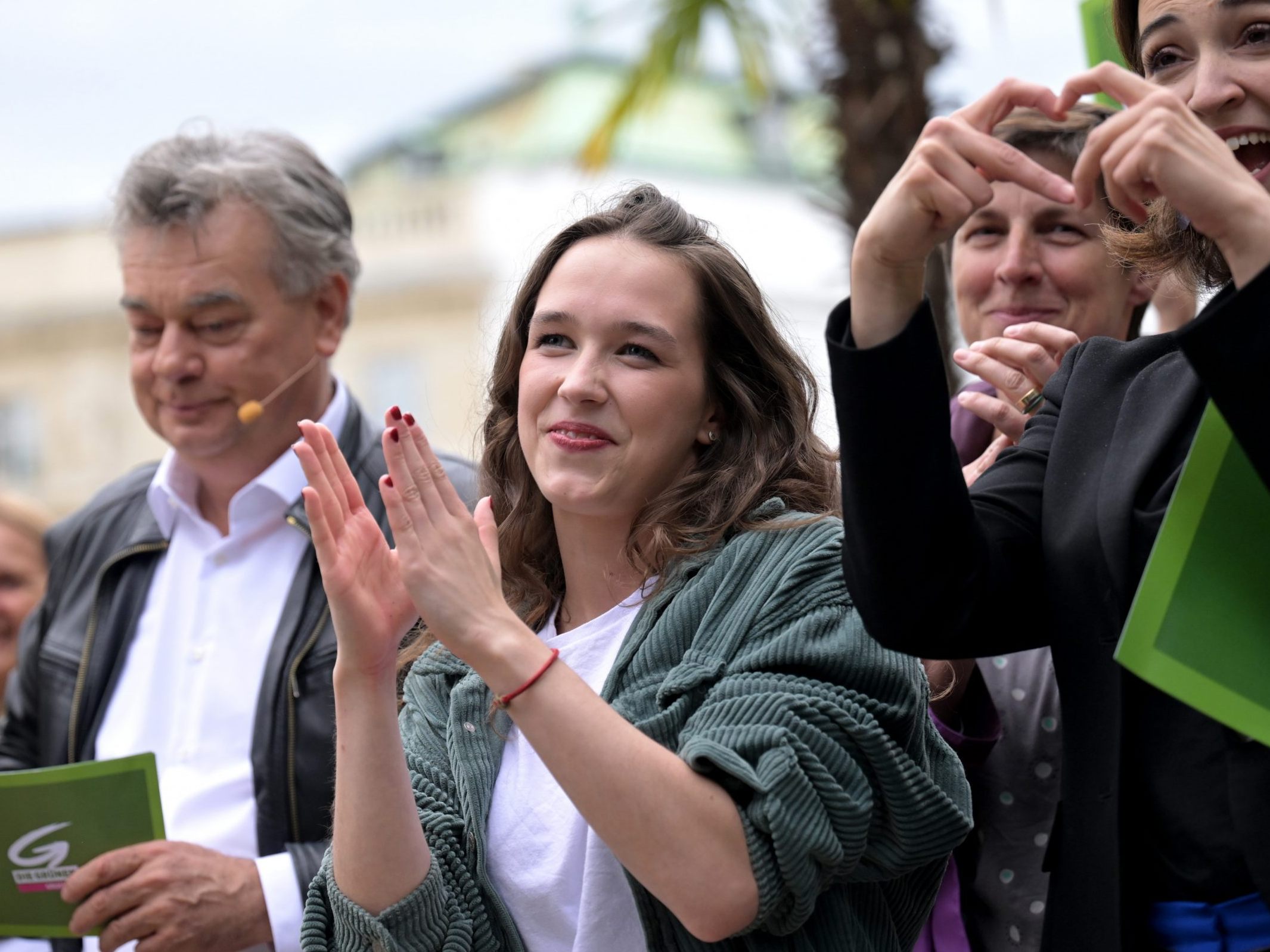 Der Grüne Klub steht weiter hinter Lena Schilling (im Bild beim EU-Wahlkampfauftakt der Grünen zur am 7. Mai)