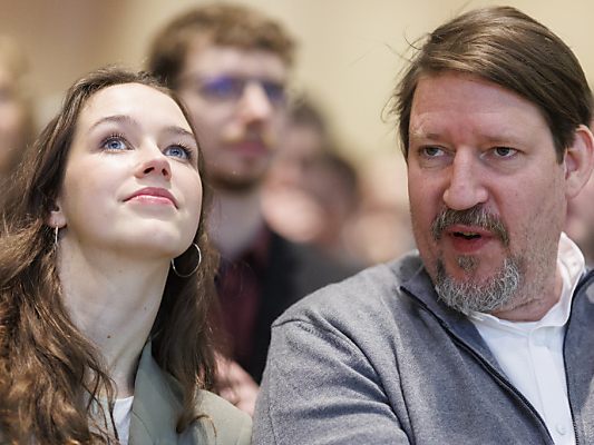 Spitzenkandidatin Schilling mit dem Listenzweiten Waitz.