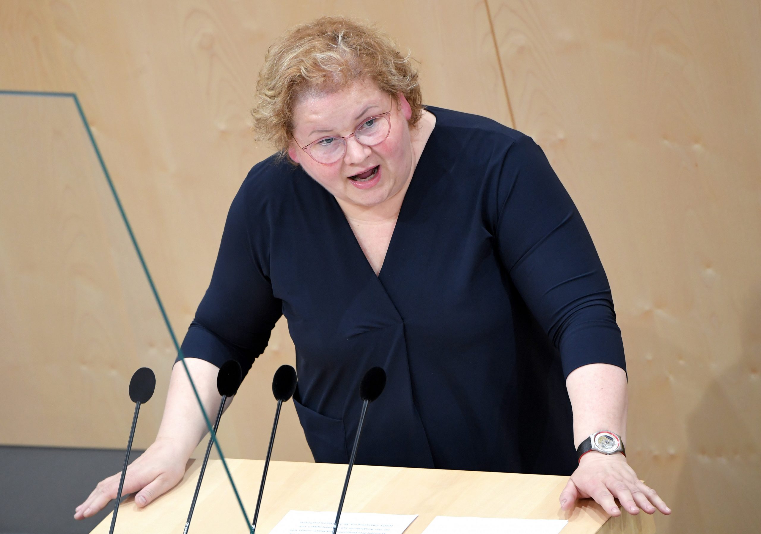 Korinna Schumann im Rahmen einer Sitzung des Bundesrates im Parlamentsausweichquartier in der Wiener Hofburg 