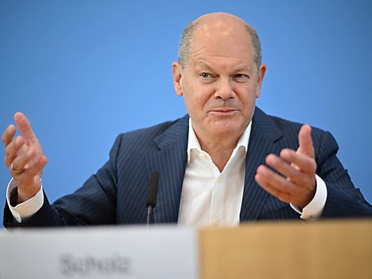 Scholz zeigt sich nicht amtsmüde