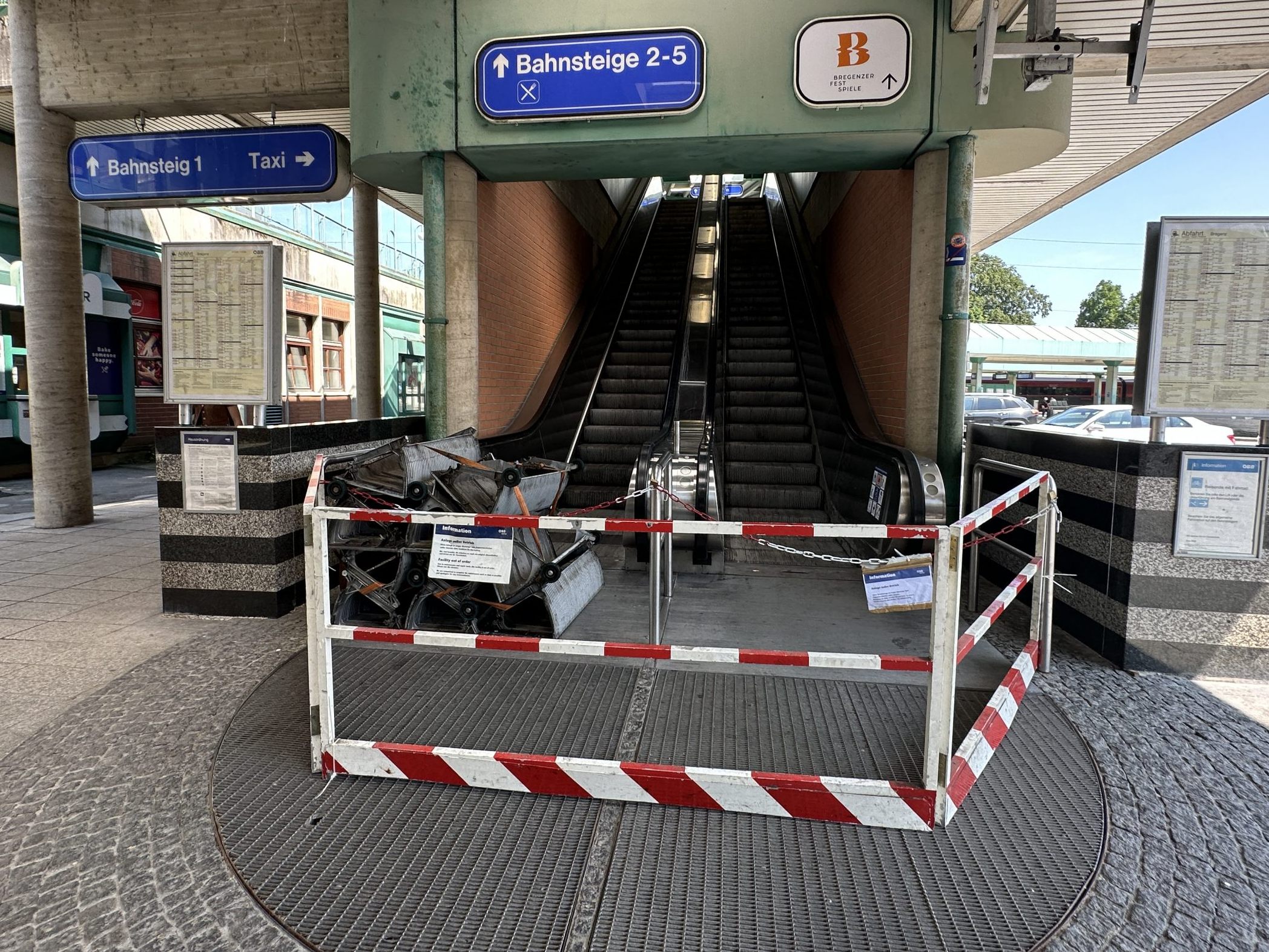 Die Rolltreppe am Bahnhof Bregenz steht wieder still.