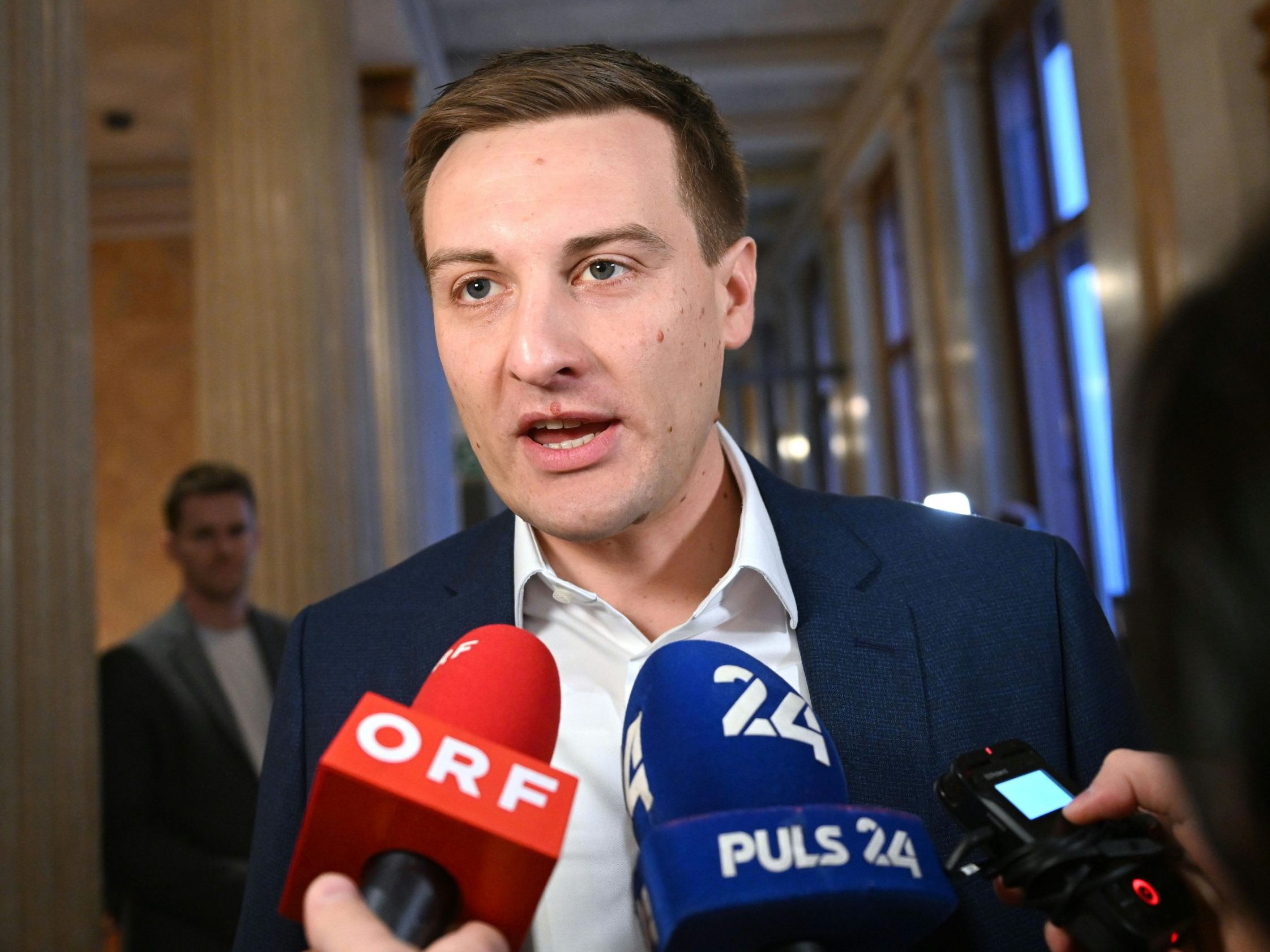 Hergovich hält die Kritik von bures für legitim.