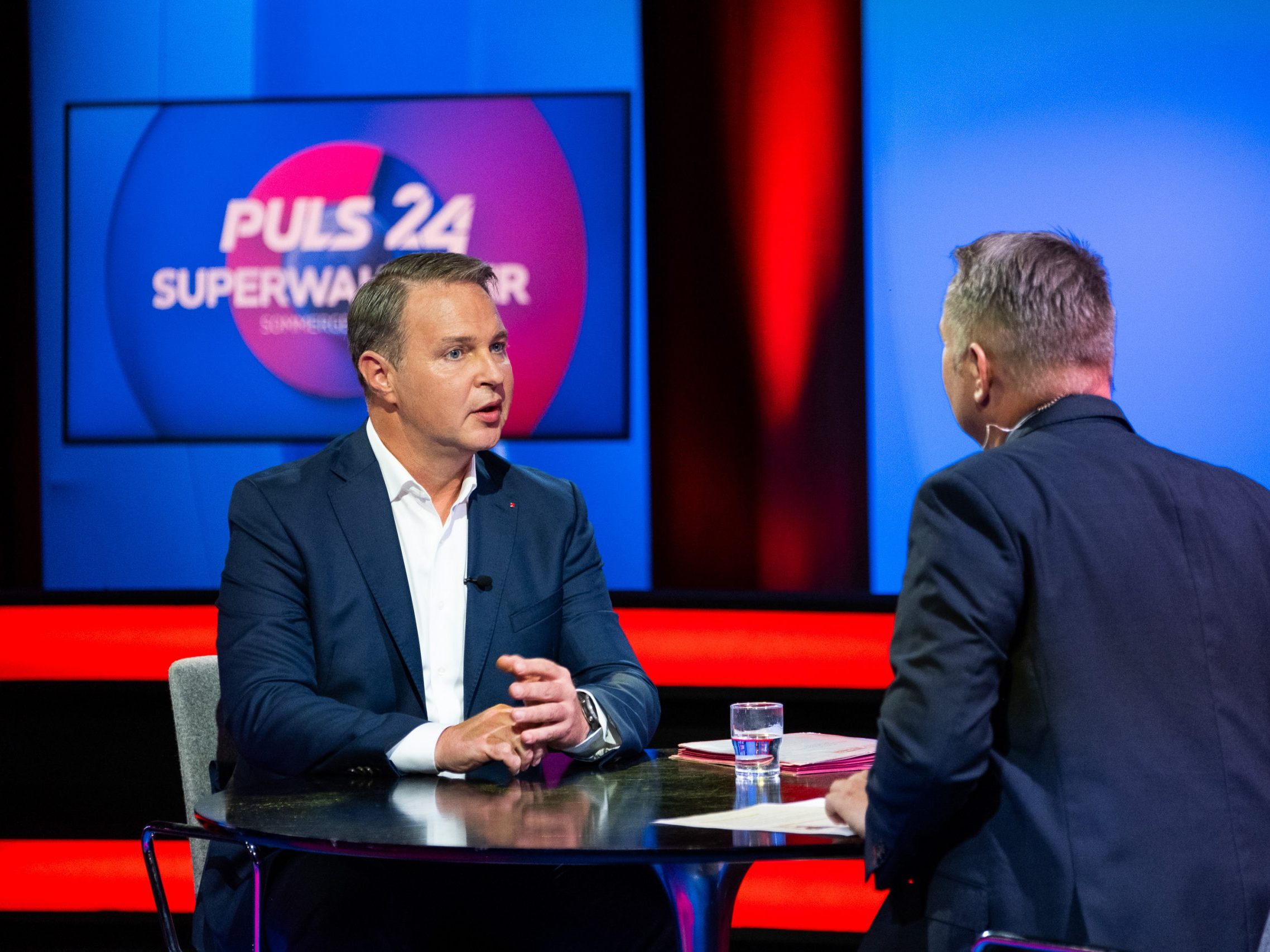 SPÖ-Chef Babler im Puls 4-Sommergespräch.