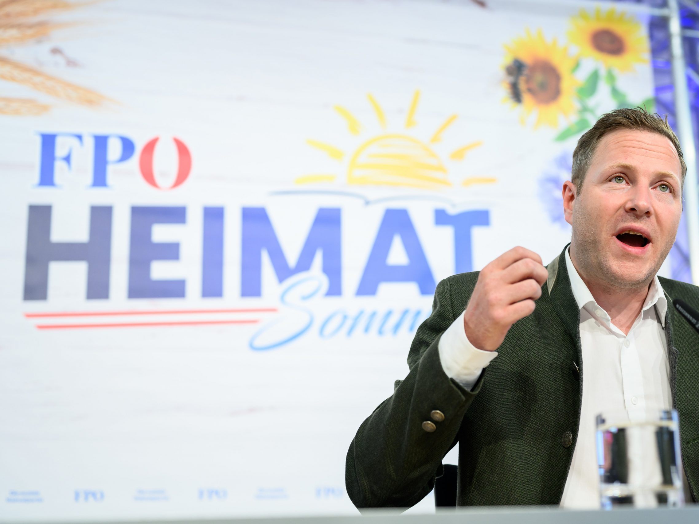 Die FPÖ will den "Lautstärkenregler hochdrehen".