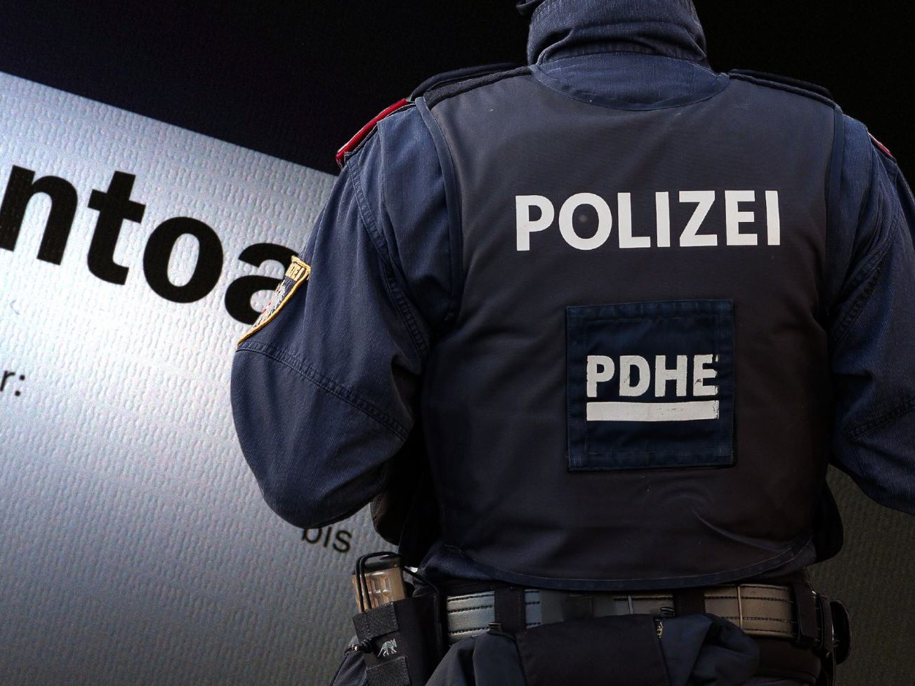 Die Steuerfahndung führte im ersten Halbjahr 56 Hausdurchsuchungen durch.