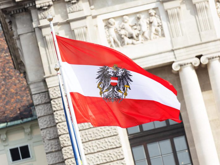 ÖVP, SPÖ, FPÖ, Grüne, NEOS, KPÖ und Bierpartei treten bei der Nationalratswahl gesichert an.