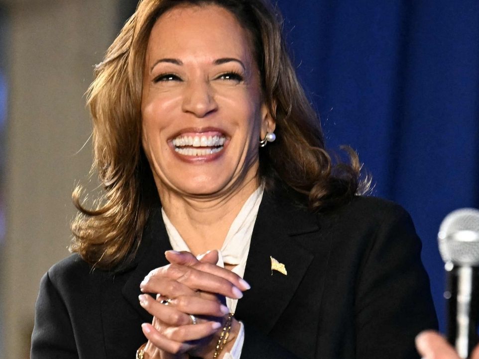 Die Mehrheit der politischen Beobachter sieht Kamala Harris als klare Siegerin im TV-Duell gegen Donald Trump.