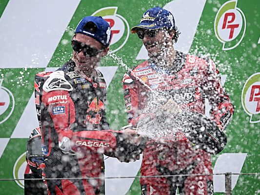 Bagnaia und Acosta auf dem Siegespodest