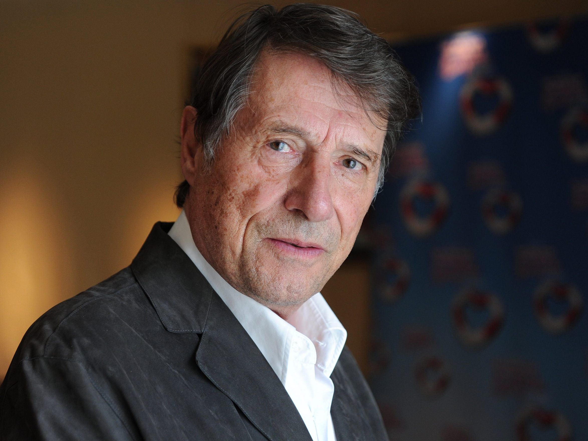 Udo Jürgens belegt die heimischen Albumcharts mit Platz eins.