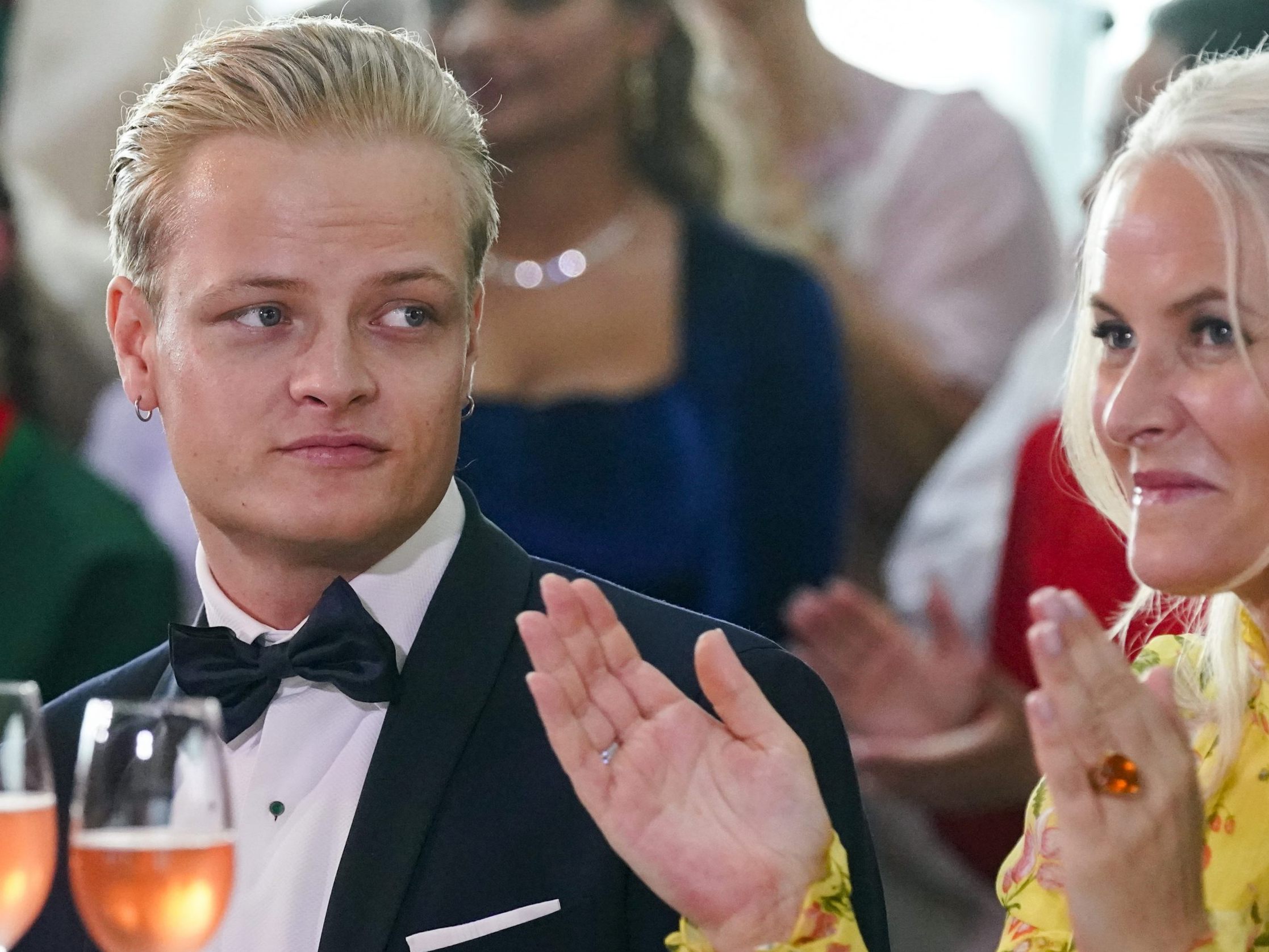 Marius Borg gemeinsam mit seiner Mutter Mette-Marit.