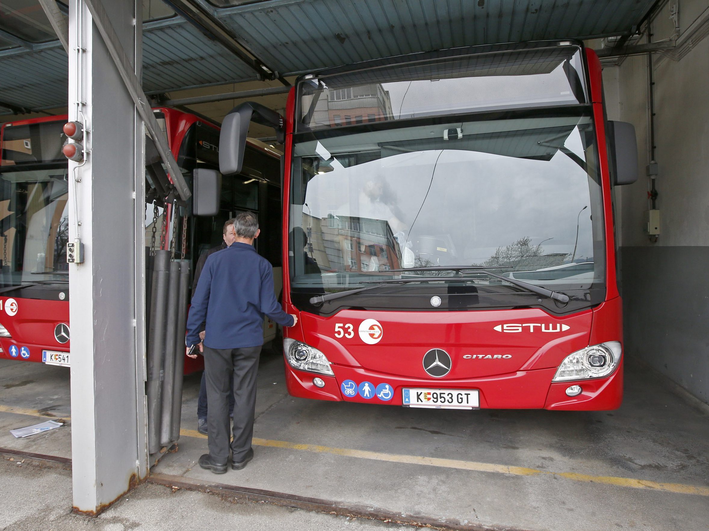 Studie: Busfahrer leiden unter schlechten Arbeitsbedingungen, Verbesserungen sind dringend nötig.