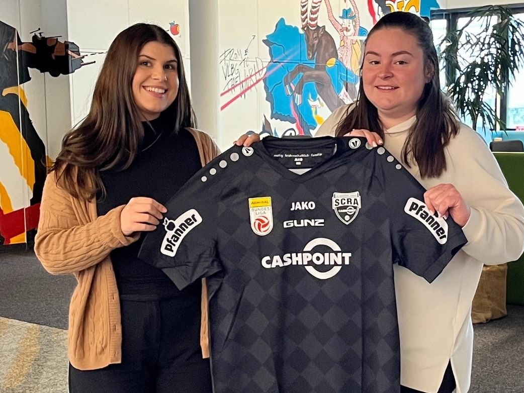 Ersteigere das Trikot von SCRA.