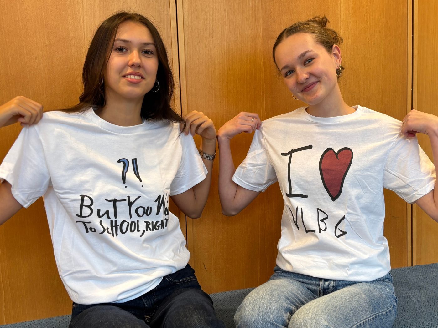 Die HLW-Schülerinnen kreierten mit „Wear Me“ ein T-Shirt-Projekt, das Kreativität und Hilfe für das SOS-Kinderdorf vereint.